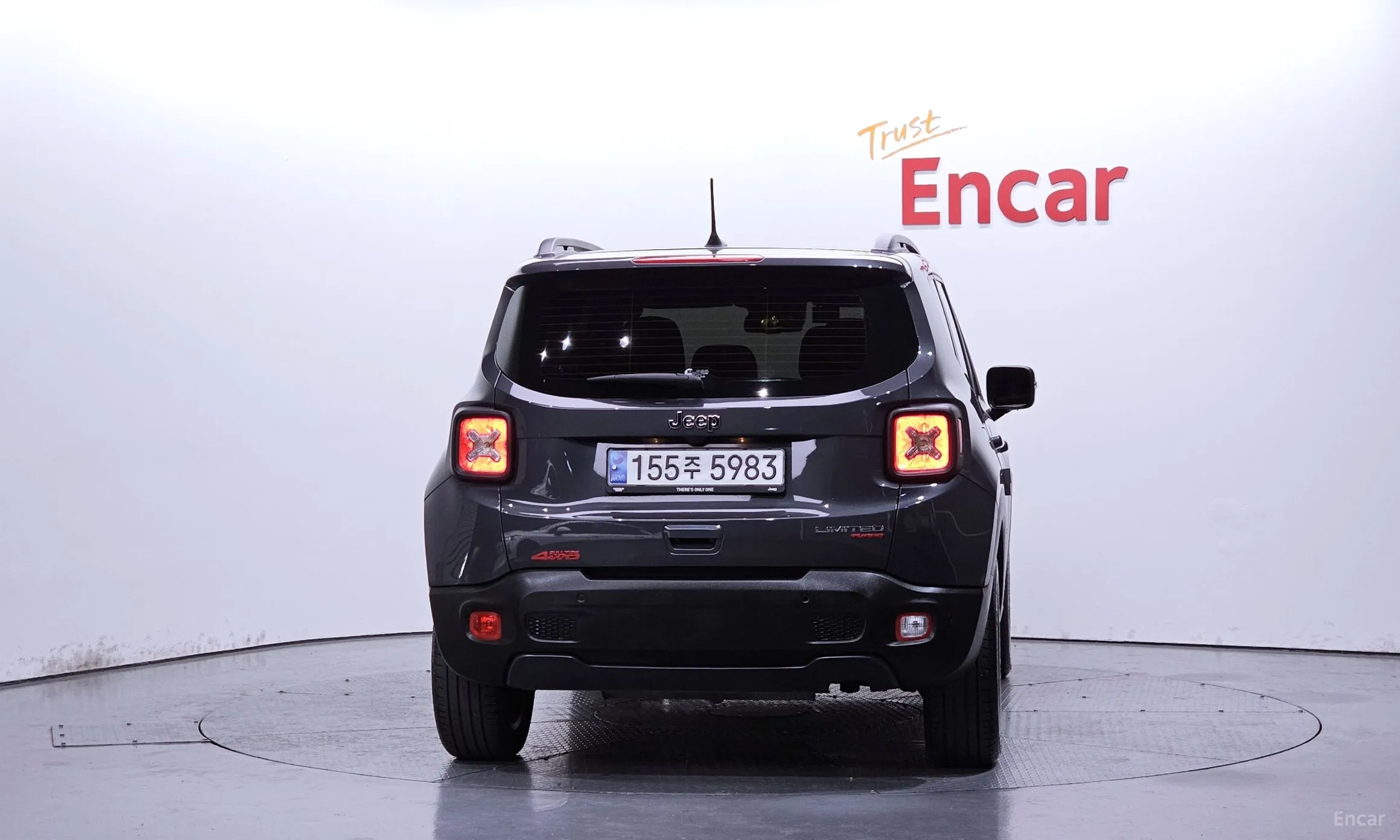 Jeep Renegade превью 4