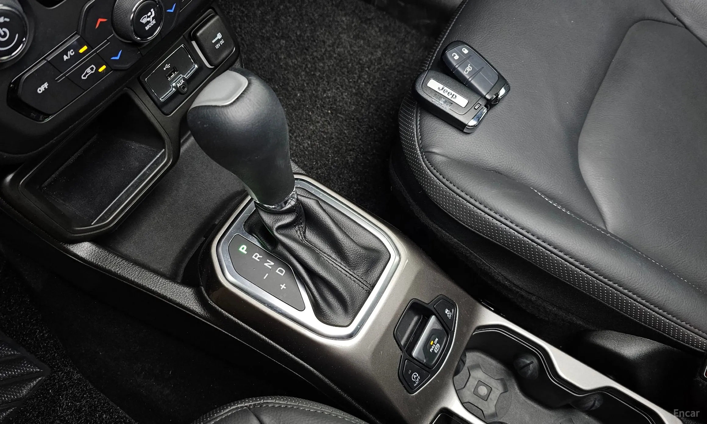 Jeep Renegade превью 9