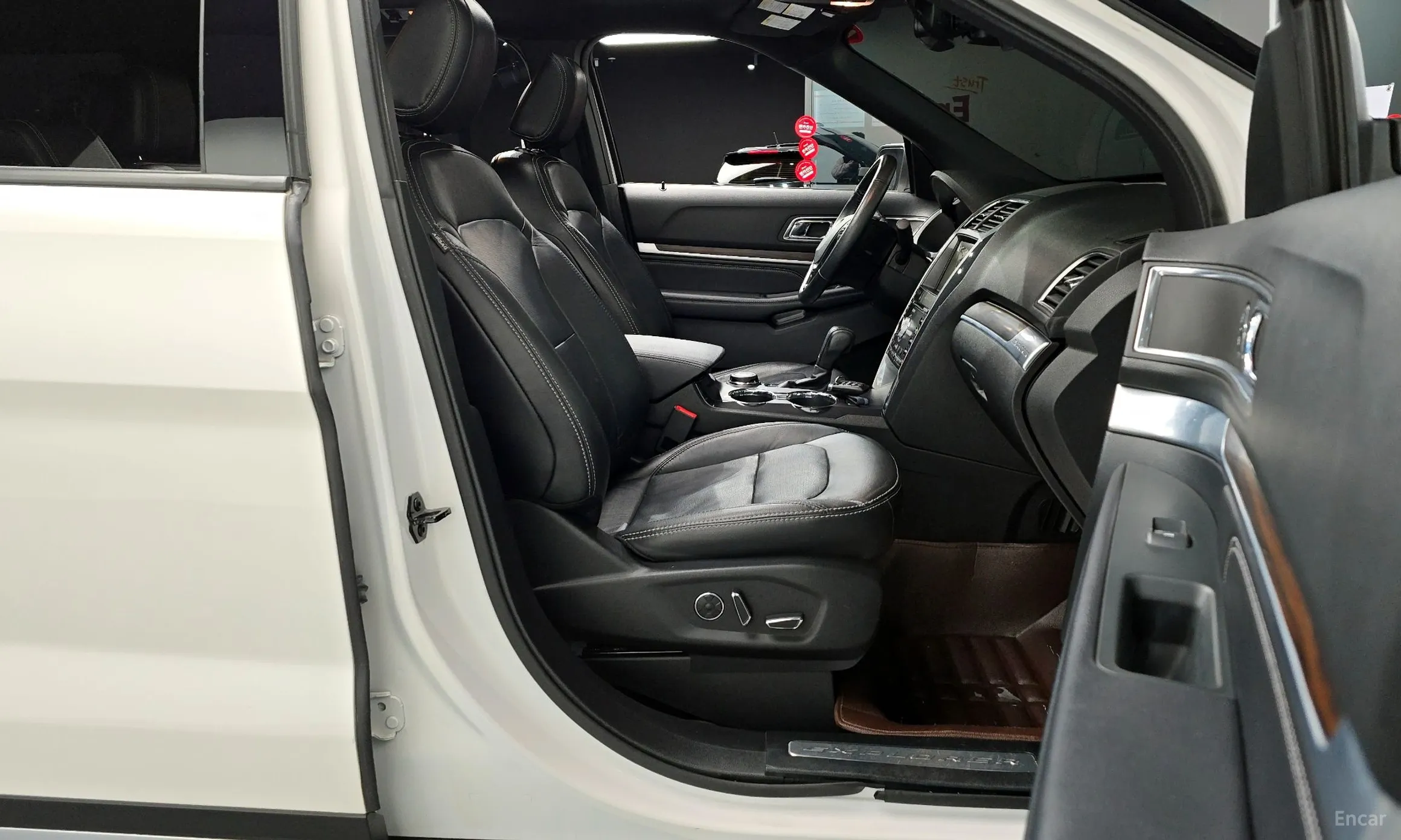Ford Explorer превью 11