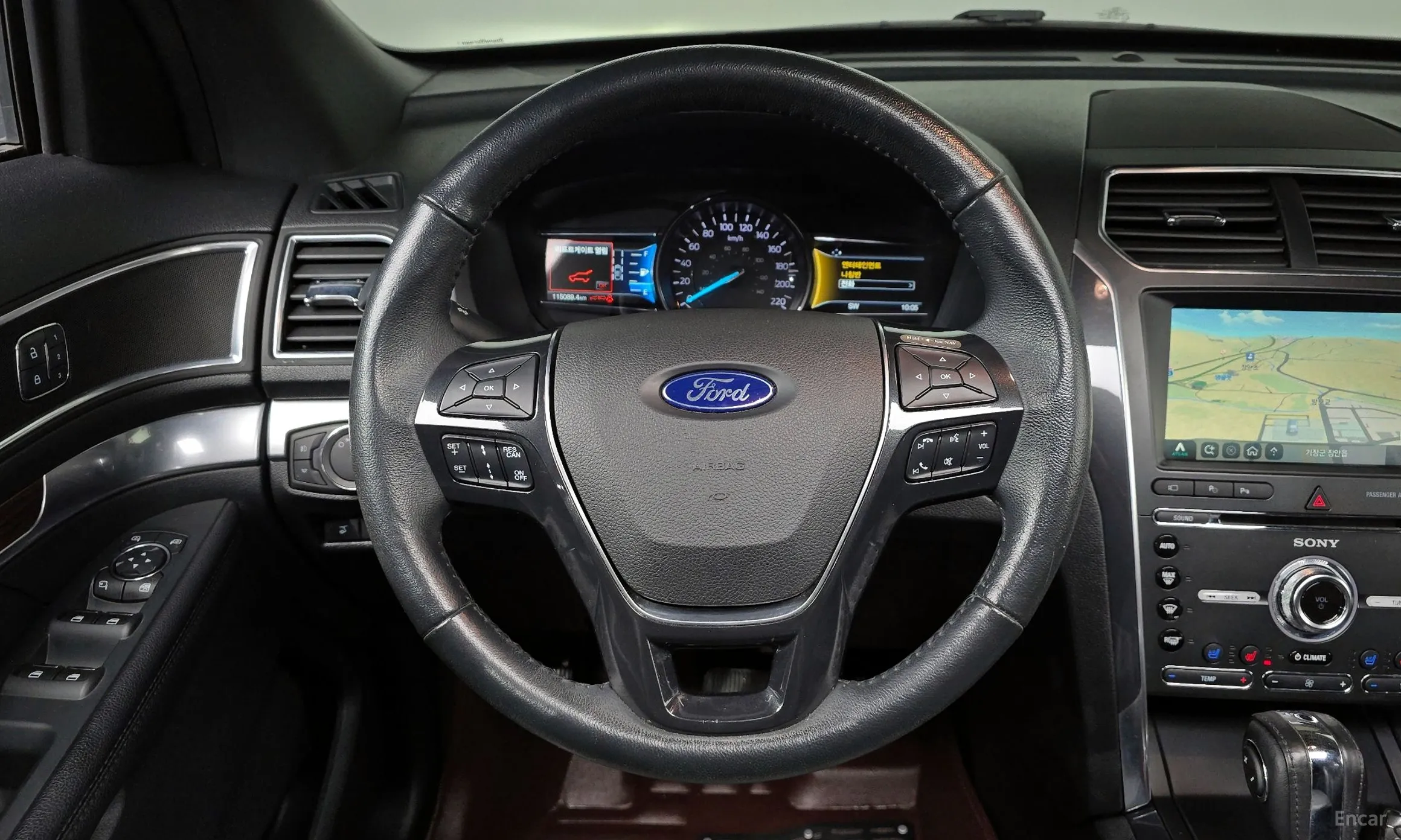Ford Explorer превью 14