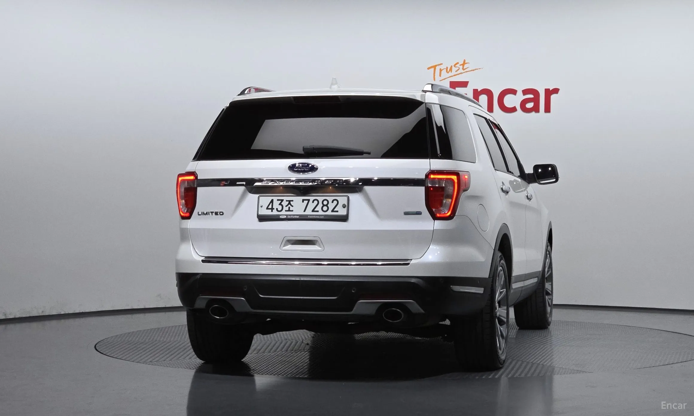 Ford Explorer превью 4