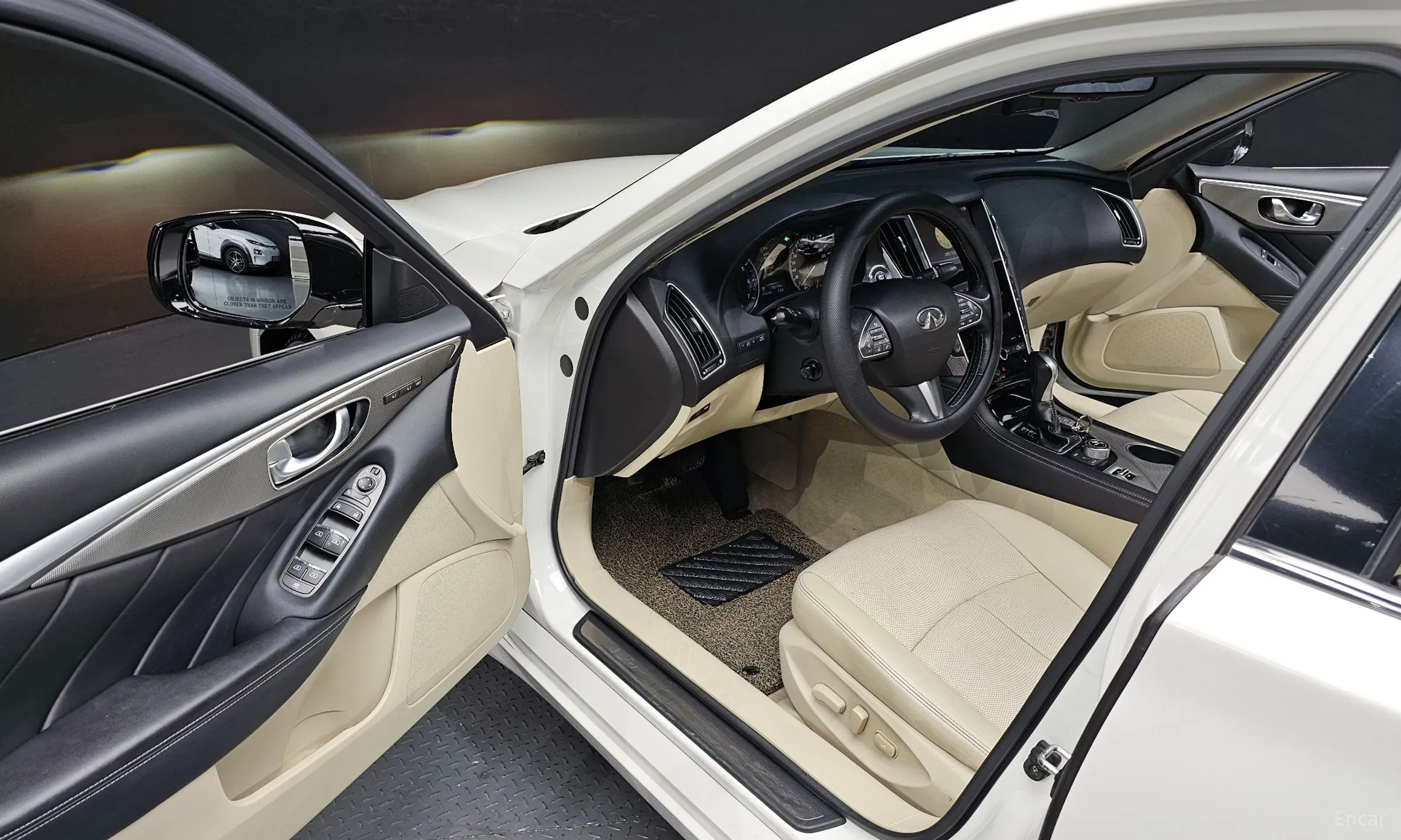 Infiniti Q50 превью 11