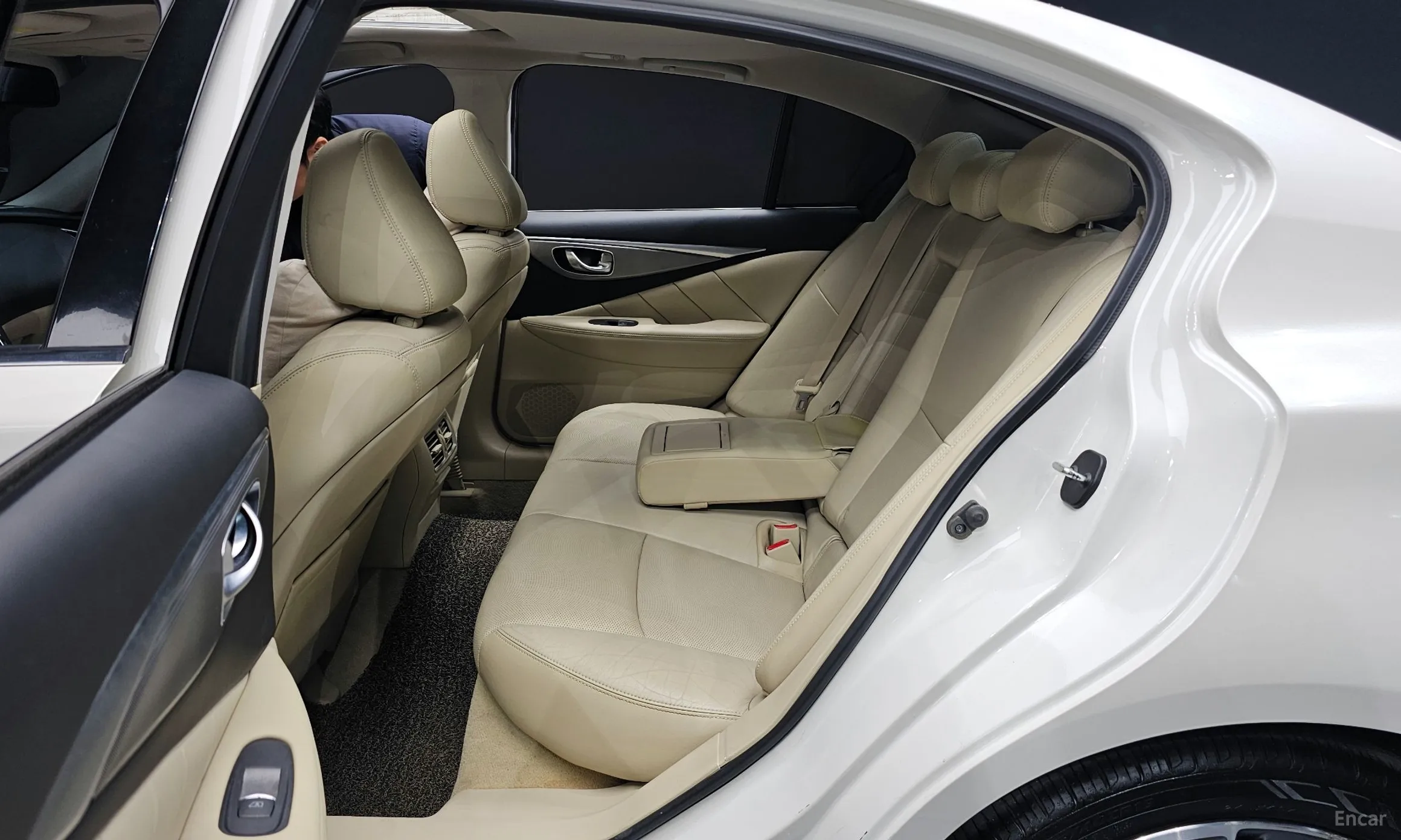 Infiniti Q50 превью 12