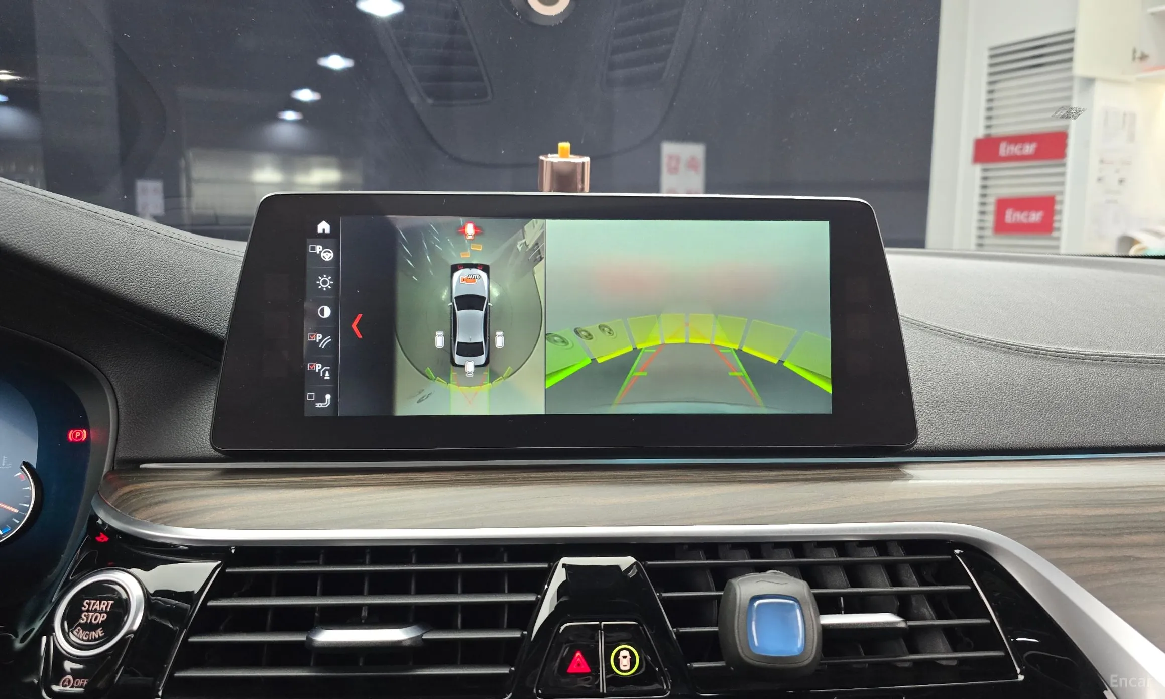BMW 5 Series (G30) превью 15