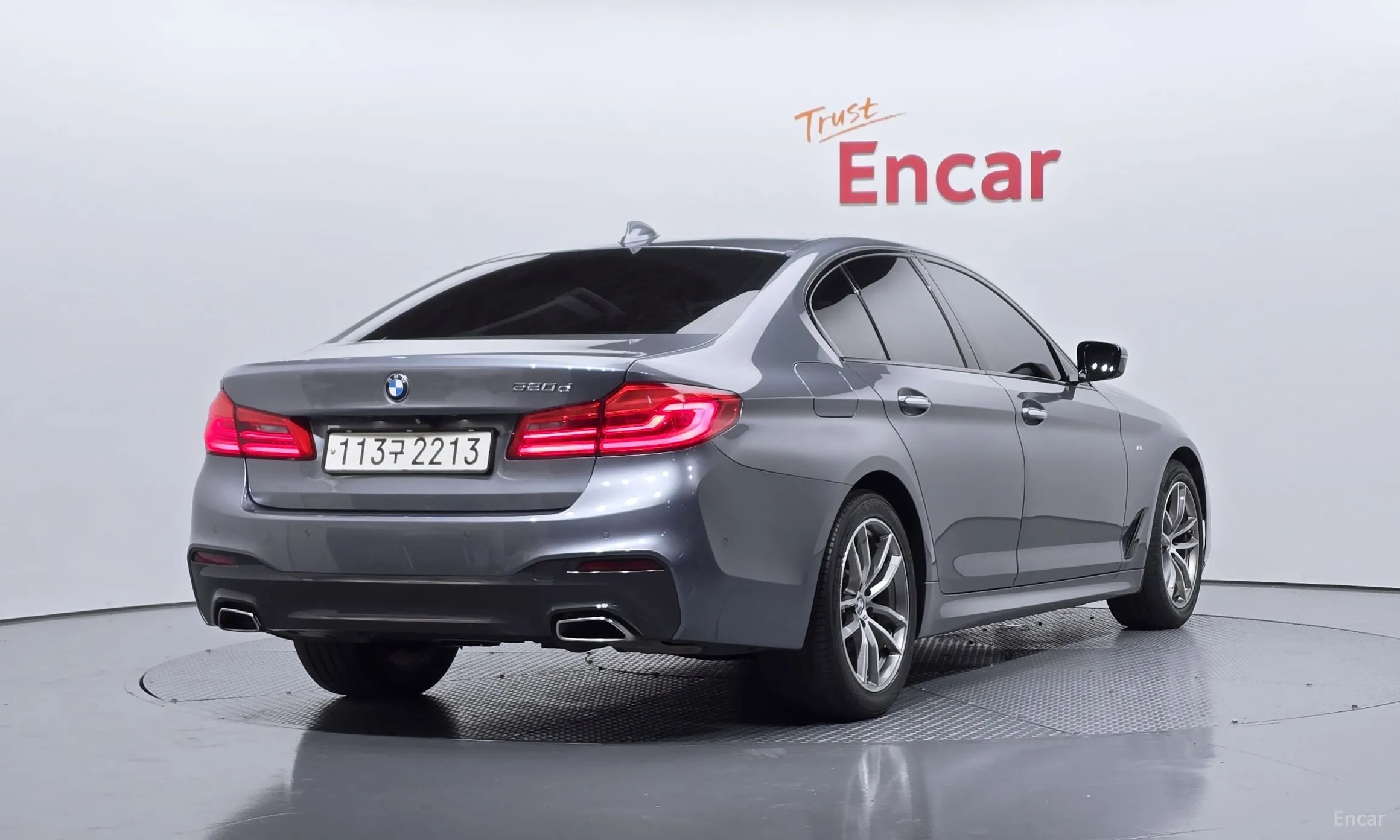BMW 5 Series (G30) превью 2