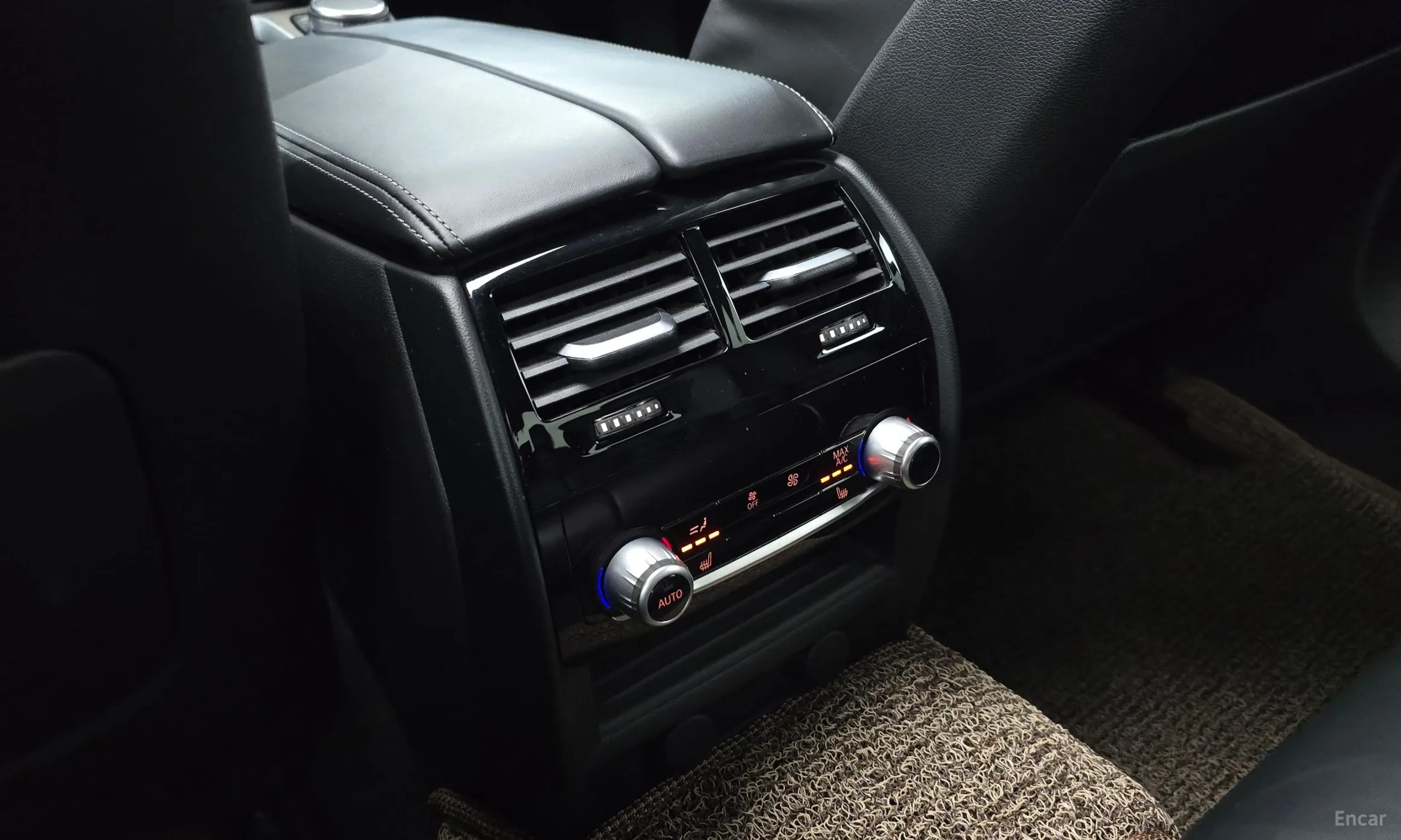 BMW 5 Series (G30) превью 16