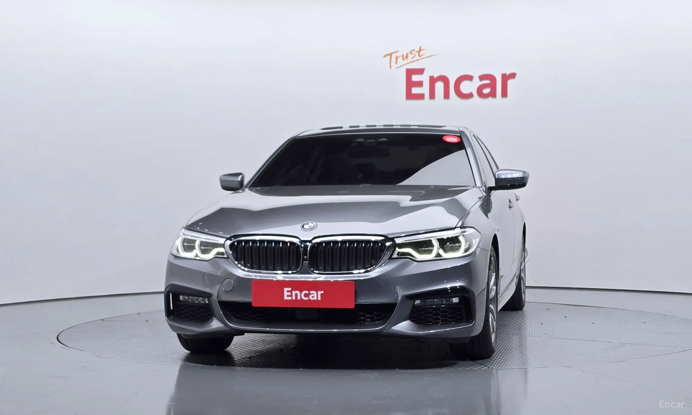 BMW 5 Series (G30) превью 3