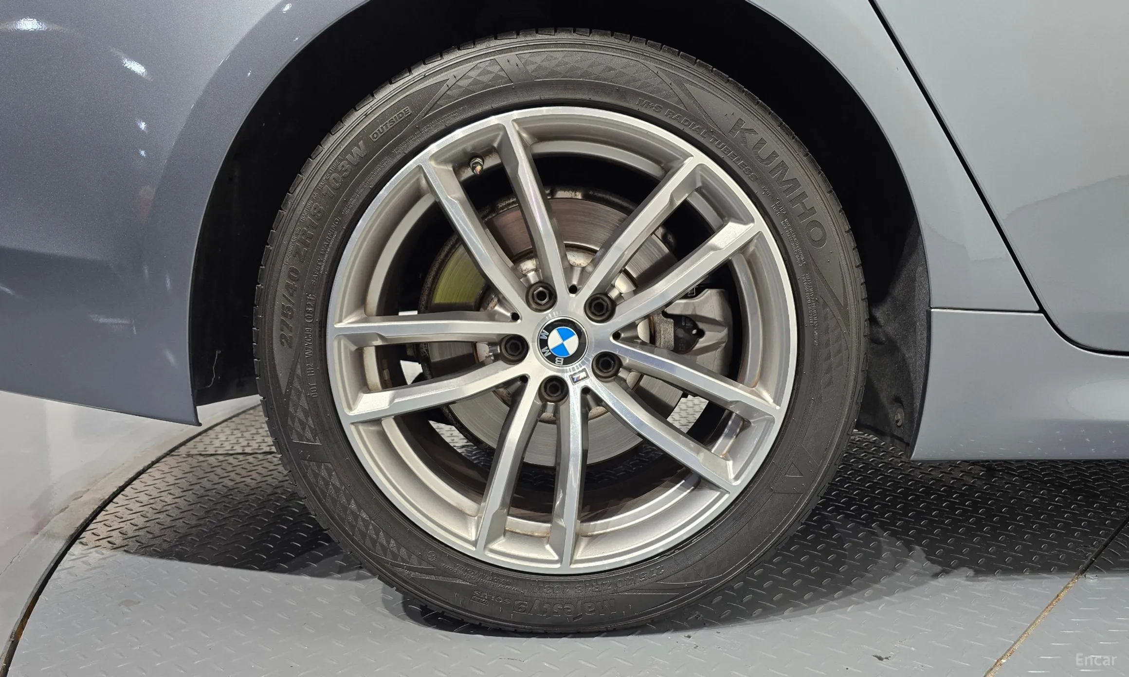 BMW 5 Series (G30) превью 5