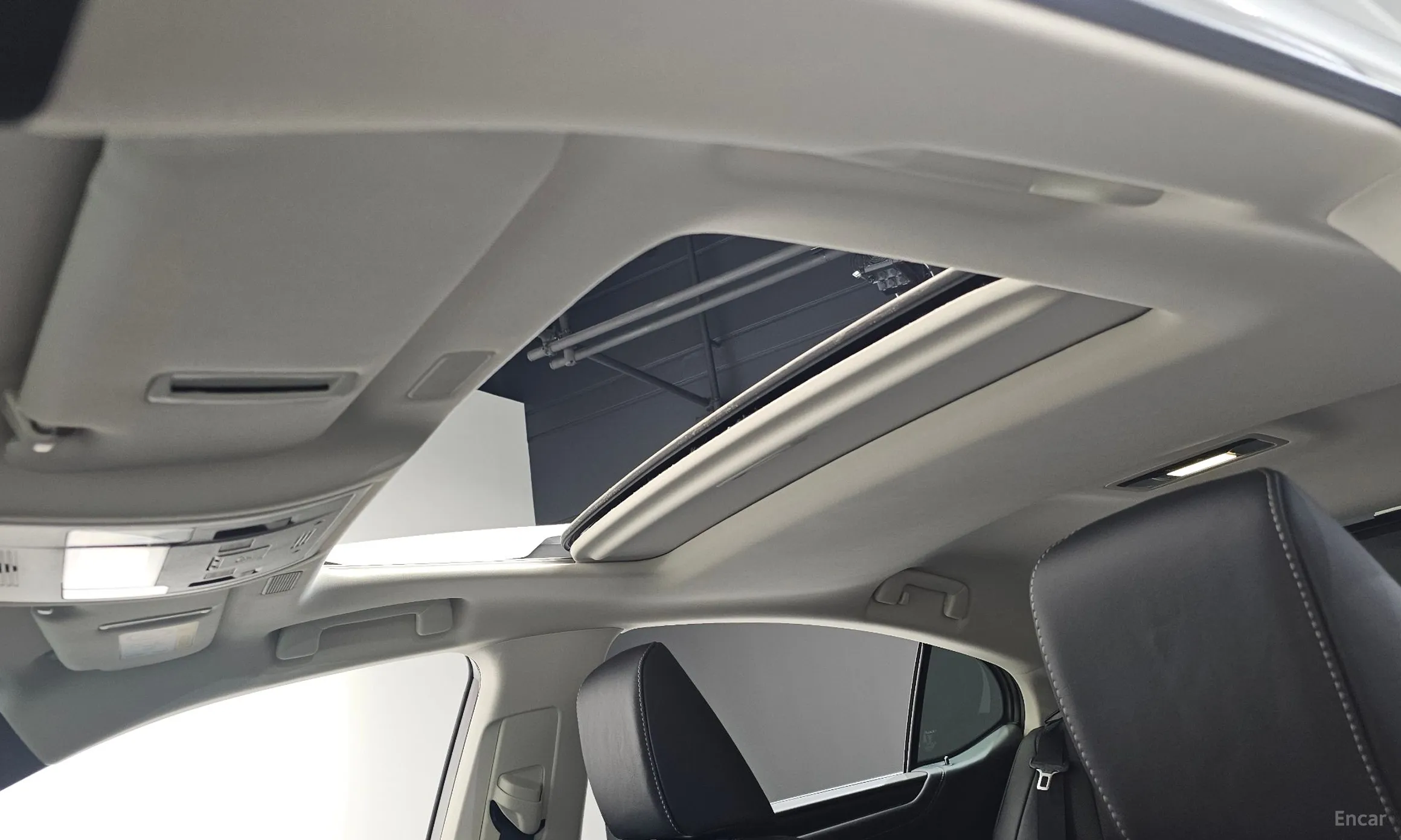 Lexus ES300h 7th Generation превью 19