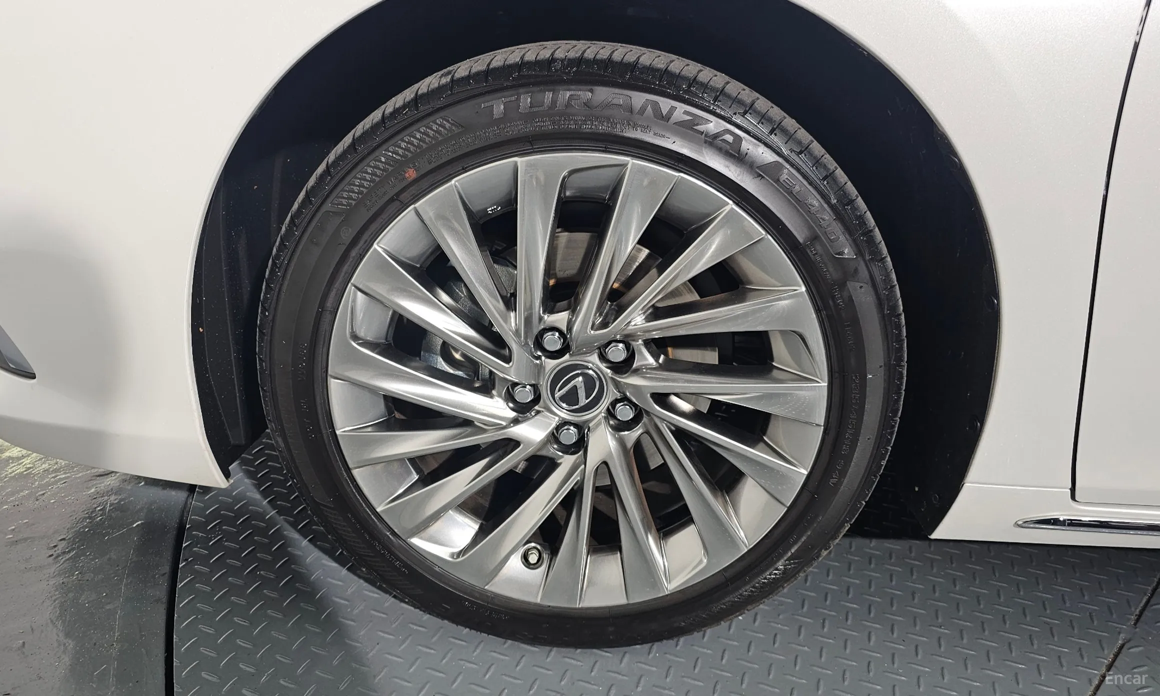 Lexus ES300h 7th Generation превью 5