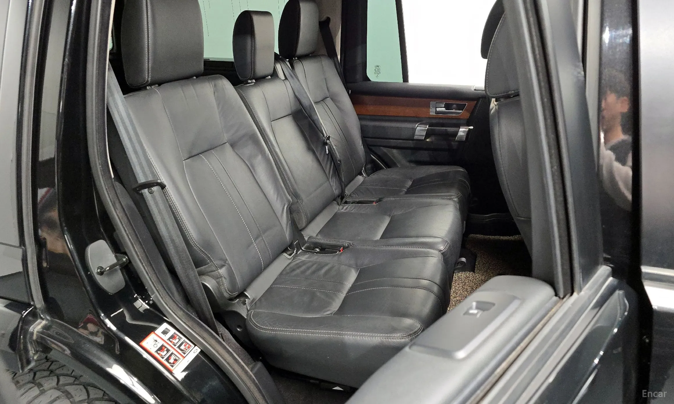 Land Rover Discovery 4 превью 12