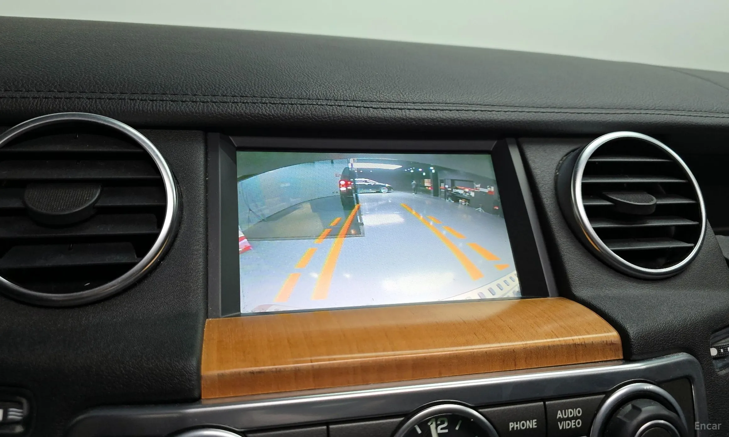 Land Rover Discovery 4 превью 14