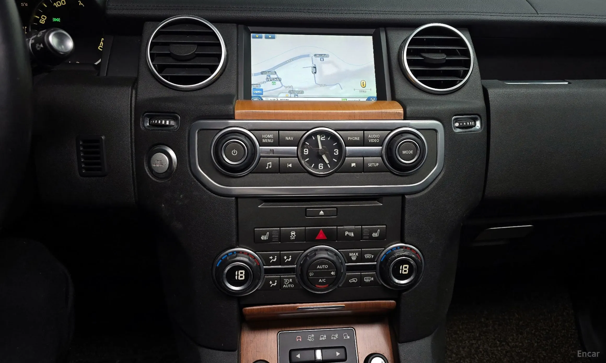 Land Rover Discovery 4 превью 15