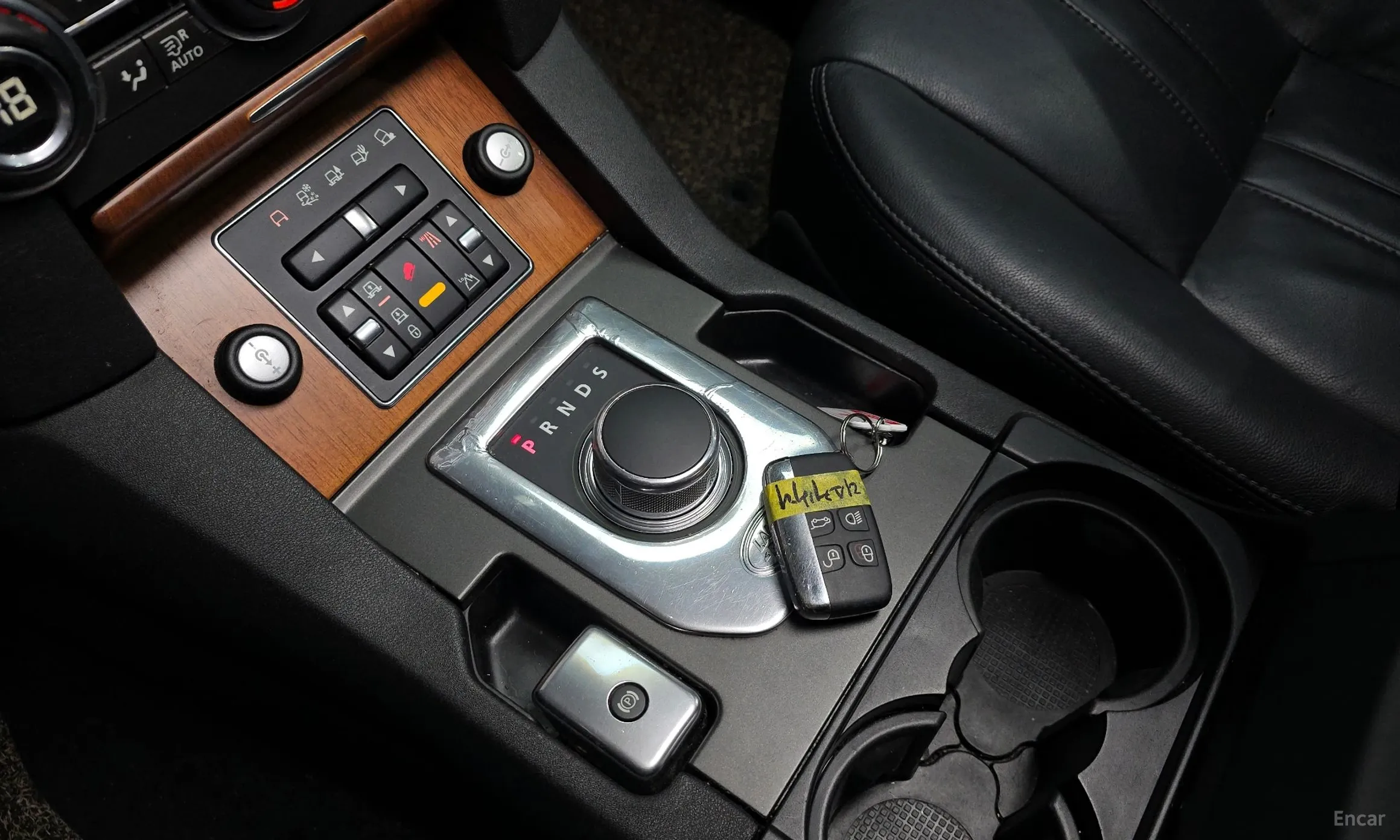 Land Rover Discovery 4 превью 9