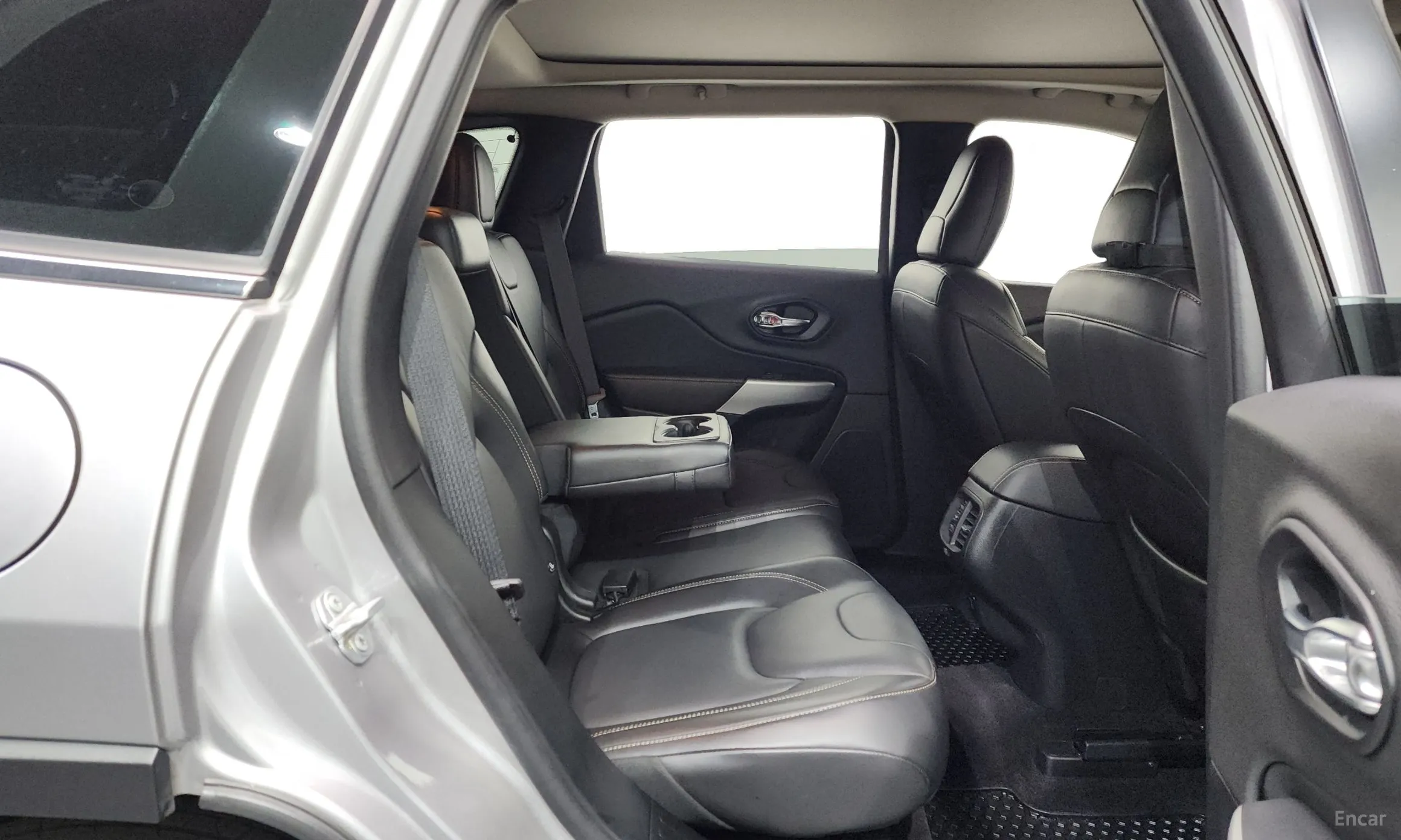 Jeep Cherokee (KL) превью 12