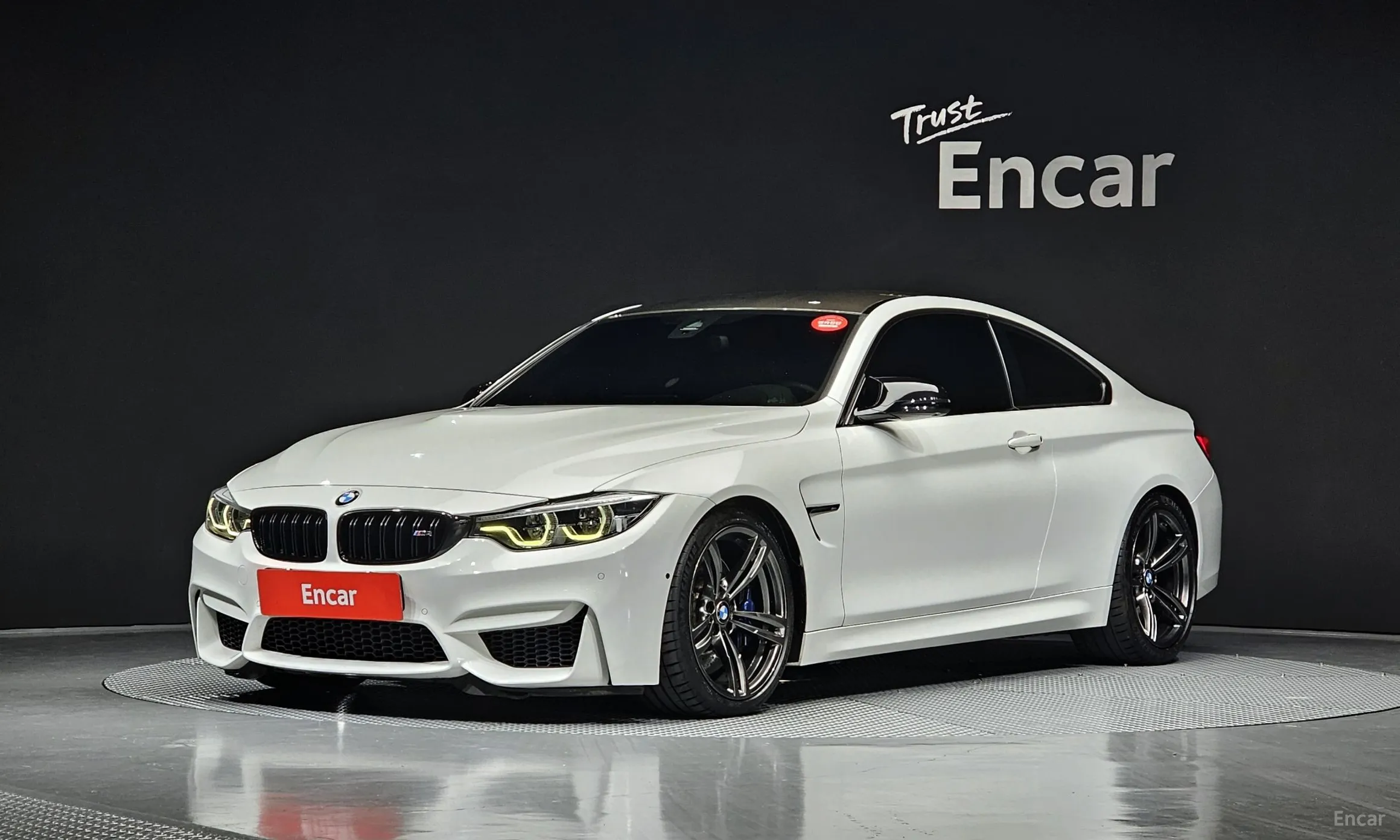 BMW M4 (F82)