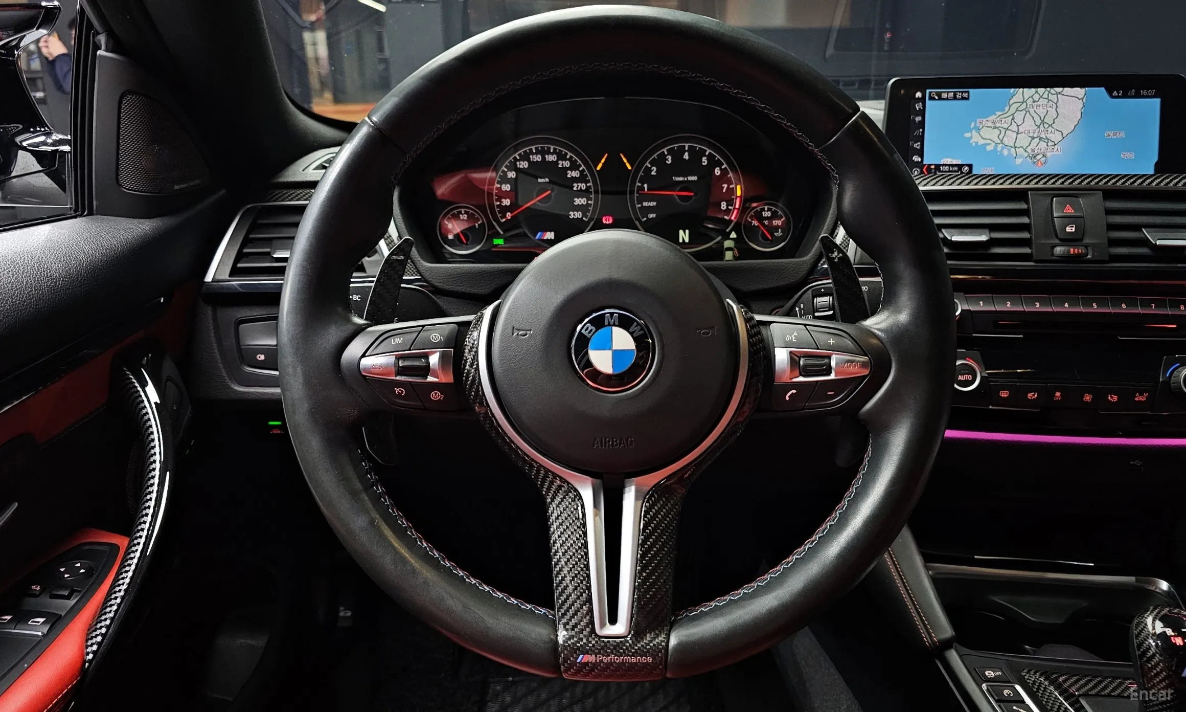 BMW M4 (F82) превью 12