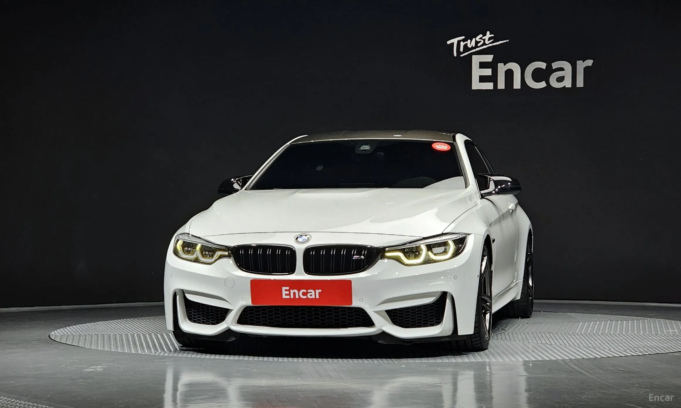 BMW M4 (F82) превью 3