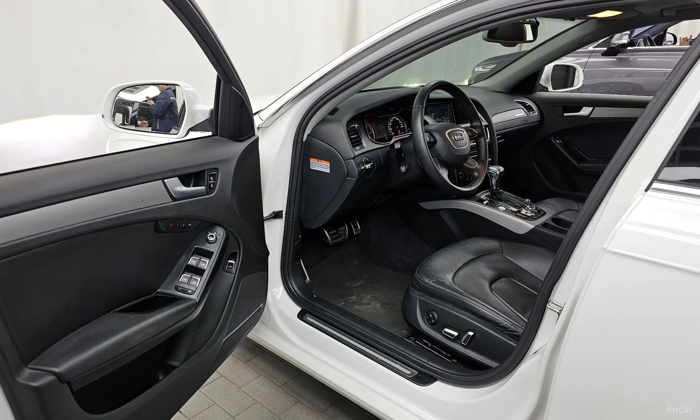 Audi New A4 превью 10