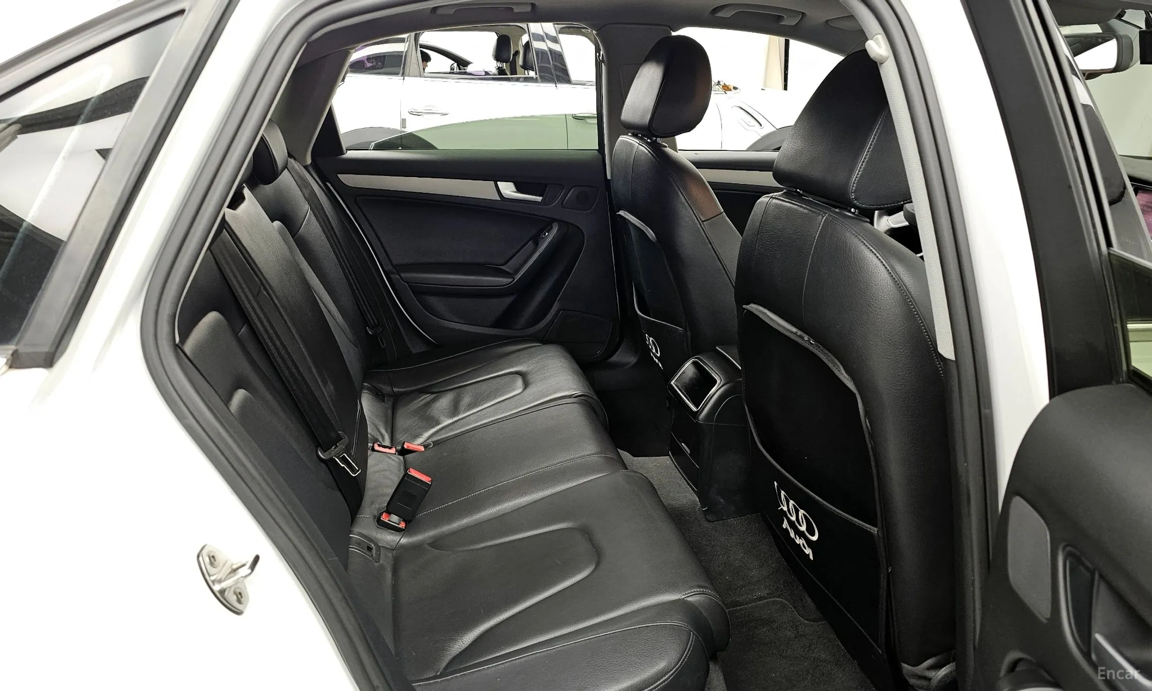 Audi New A4 превью 12