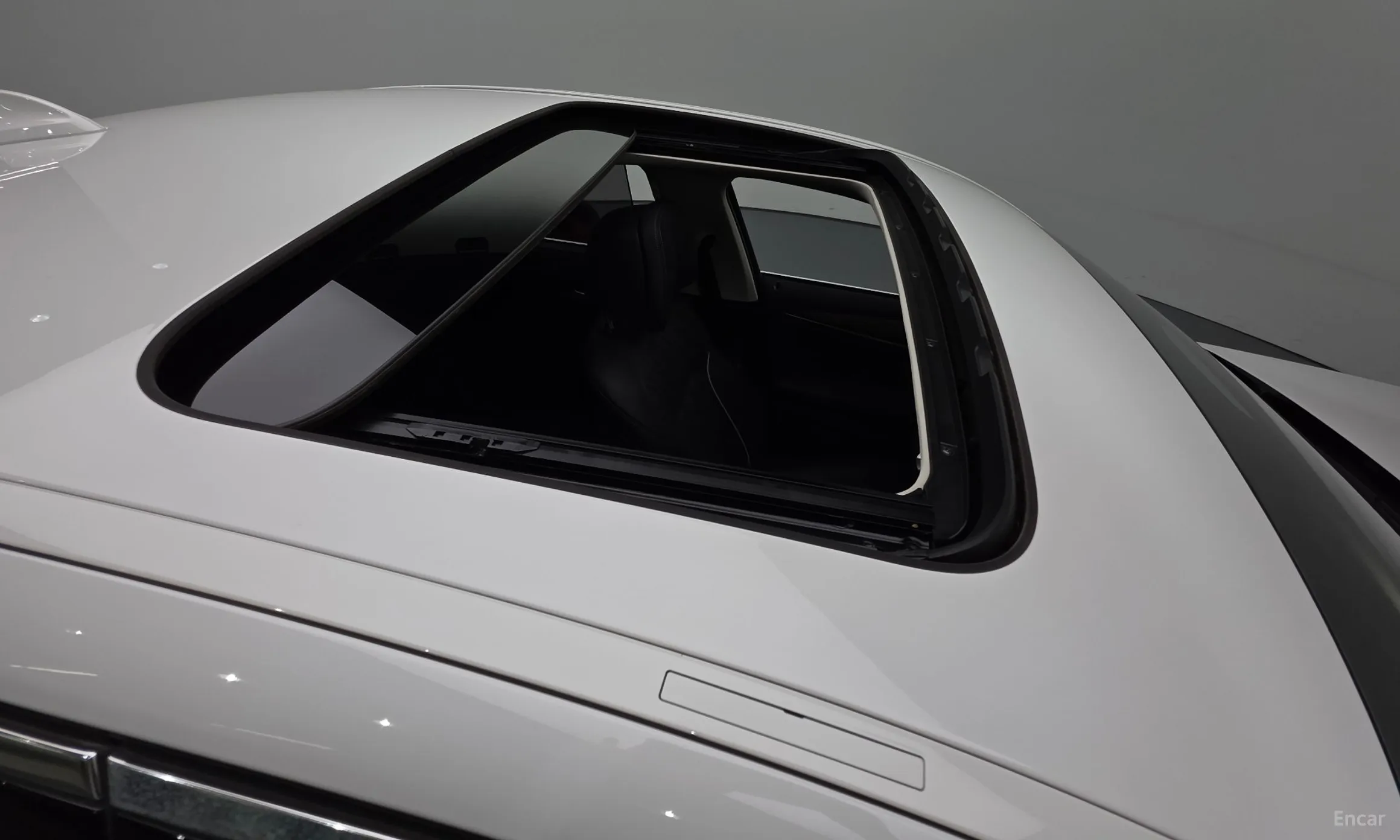 BMW 5 Series (G30) превью 12