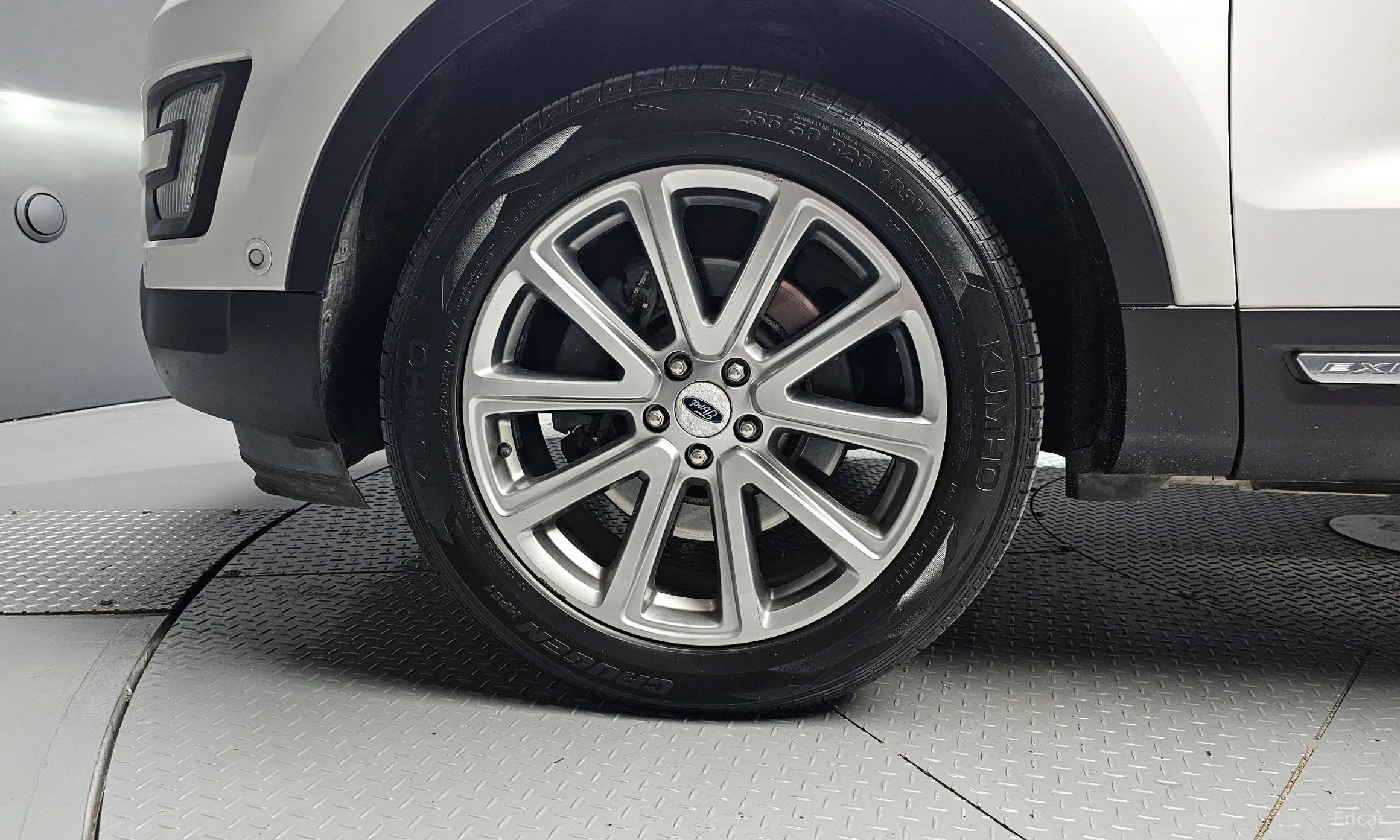 Ford Explorer превью 5