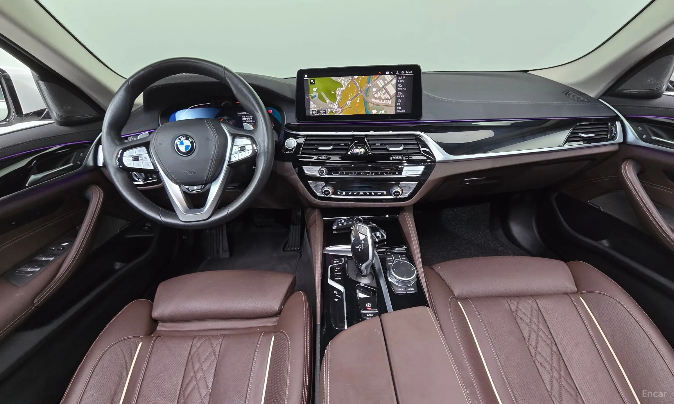 BMW 5 Series (G30) превью 7