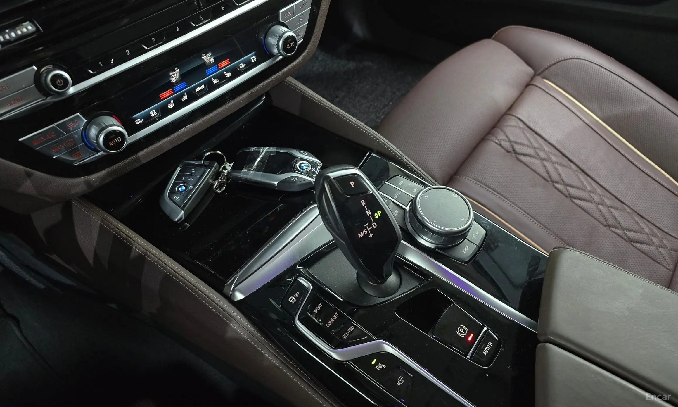 BMW 5 Series (G30) превью 9