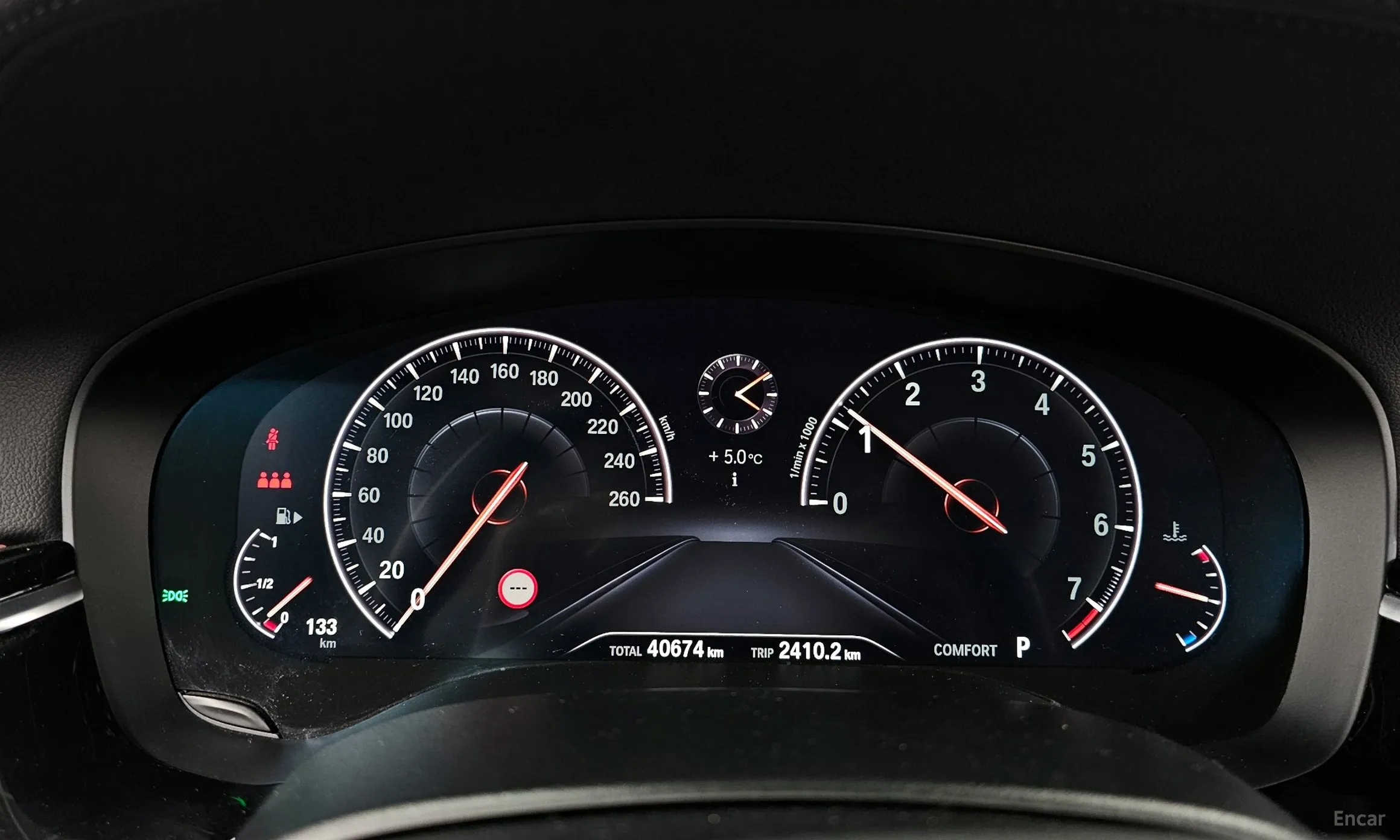 BMW 5 Series (G30) превью 8