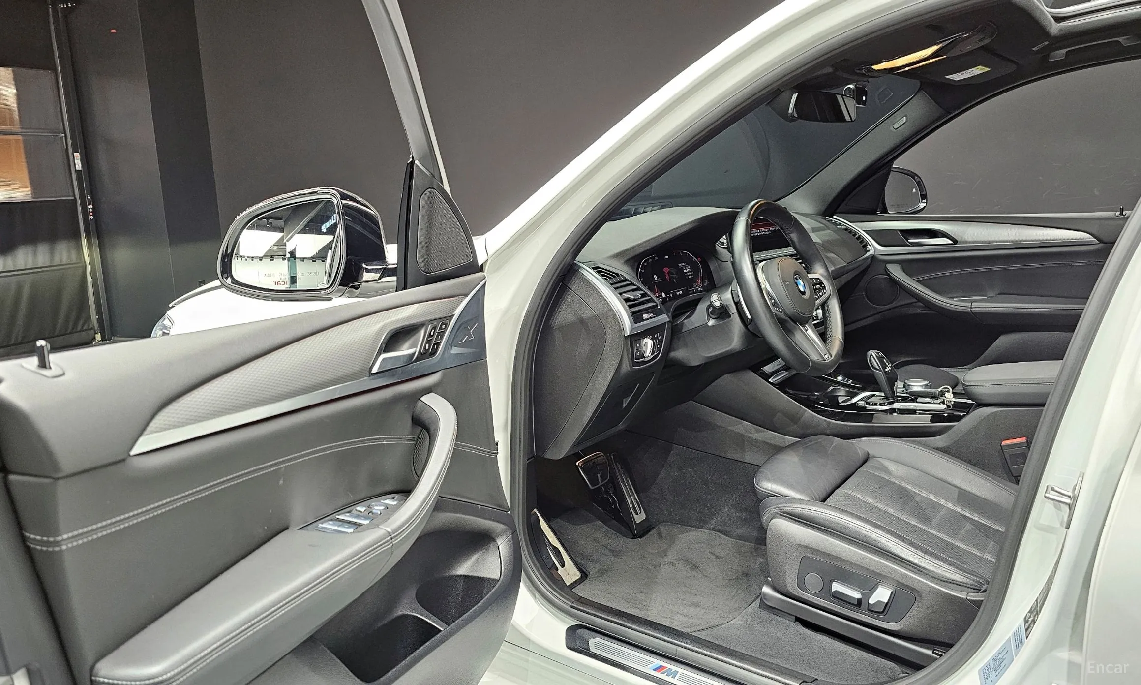 BMW X3 (G01) превью 11
