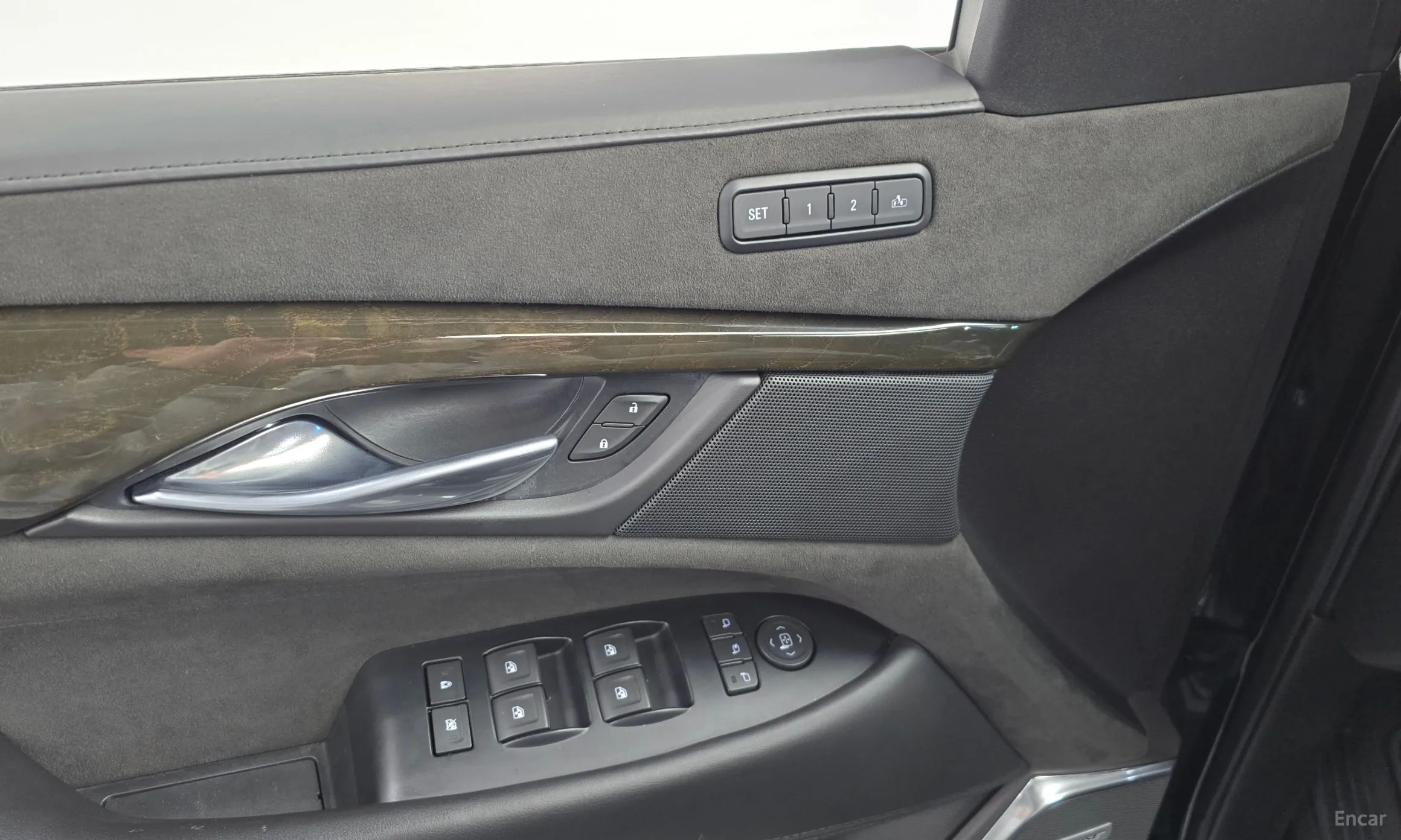 Cadillac Escalade превью 17