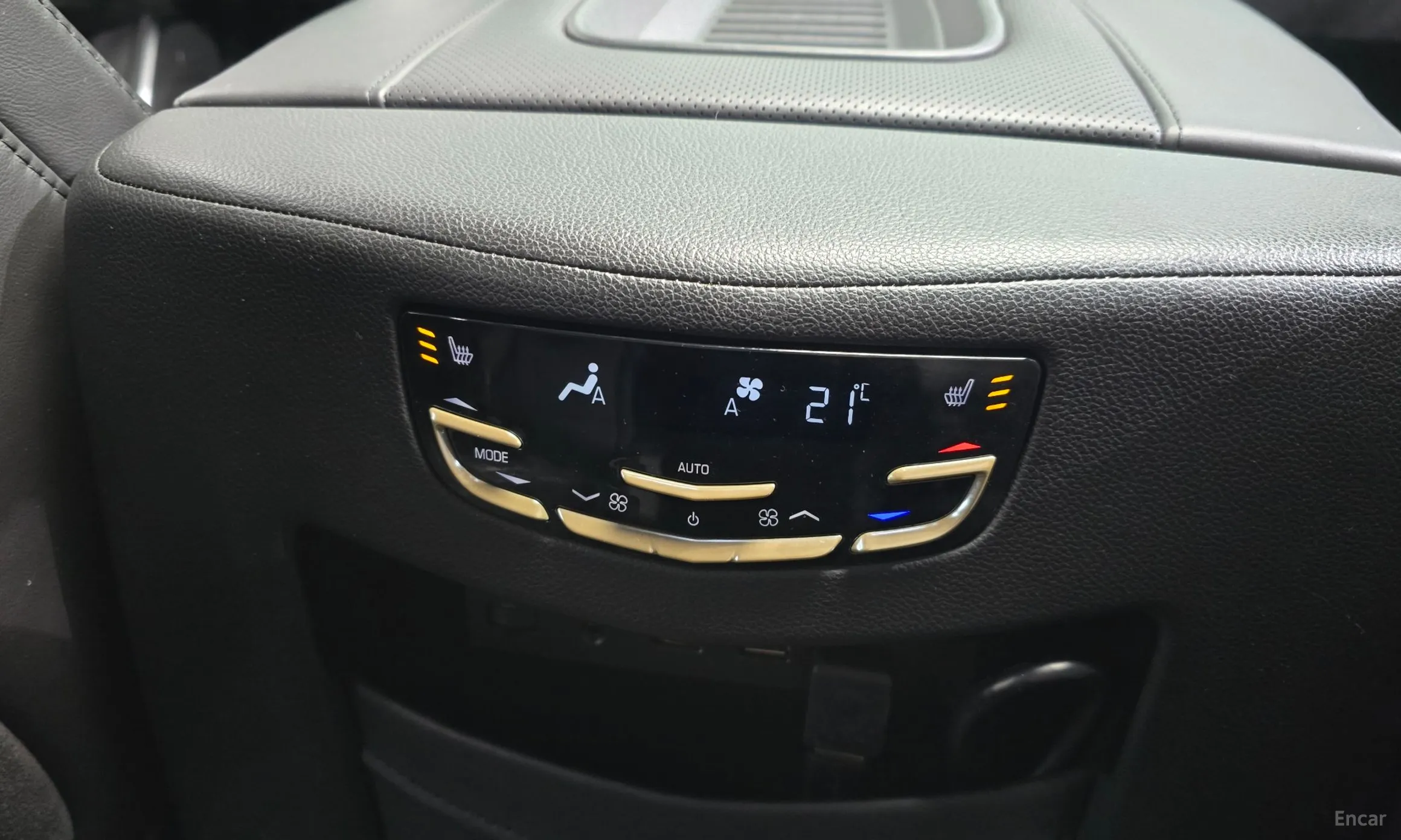 Cadillac Escalade превью 18