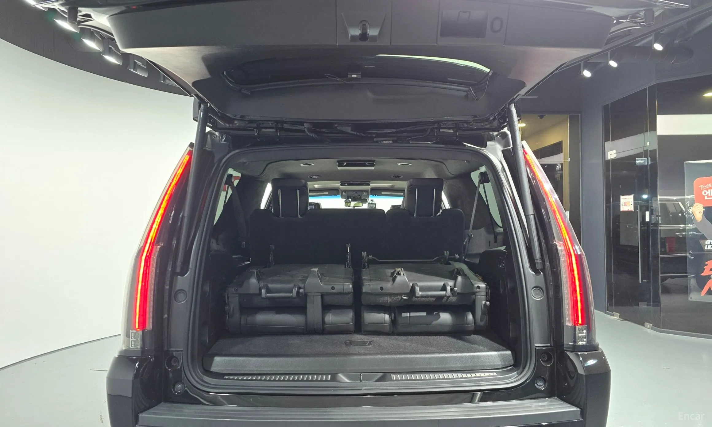 Cadillac Escalade превью 20