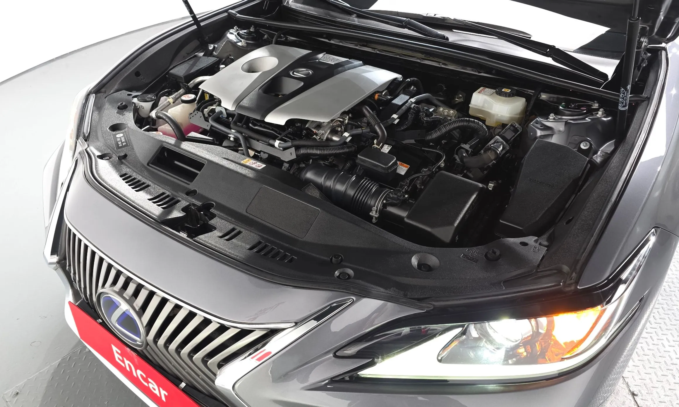 Lexus ES300h 7th Generation превью 6