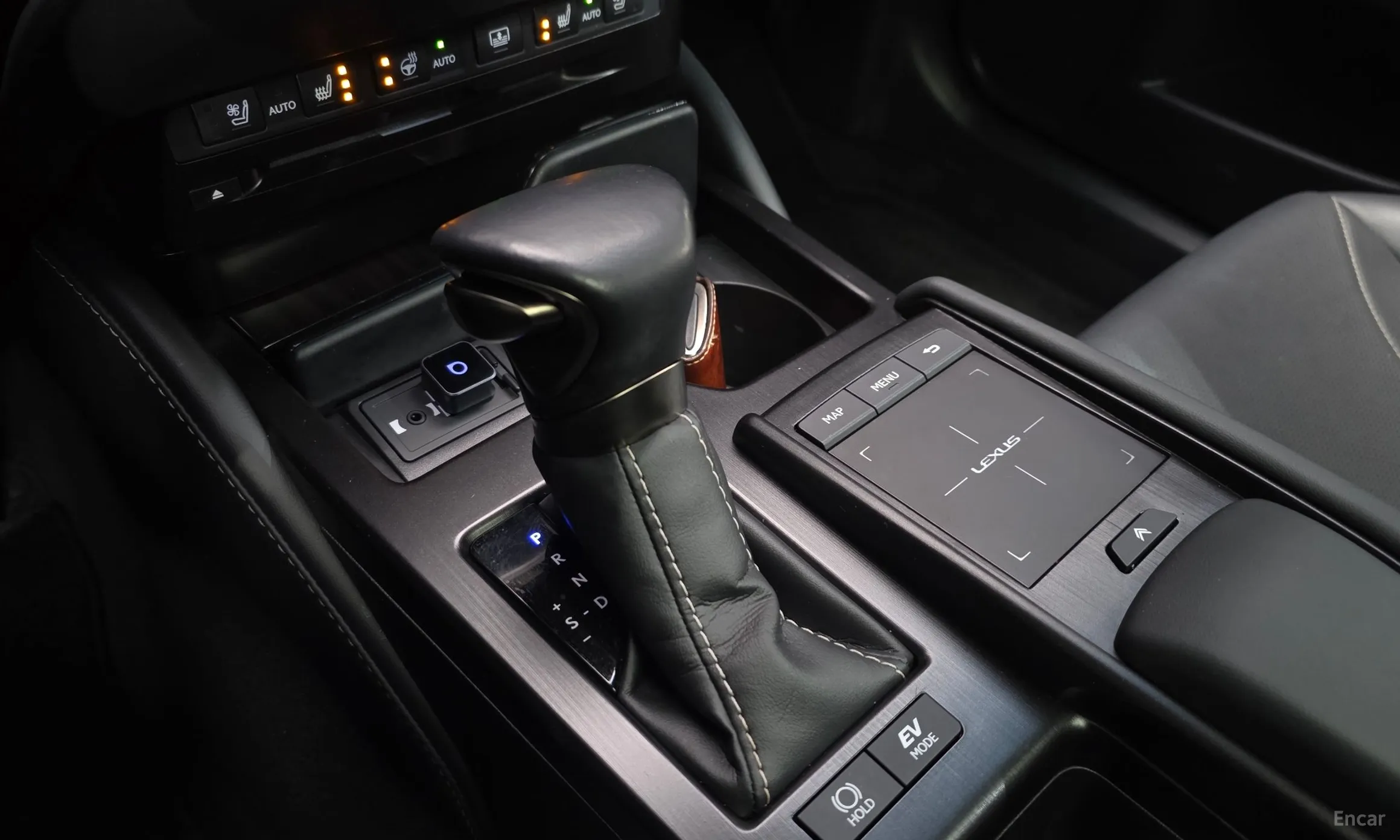 Lexus ES300h 7th Generation превью 9