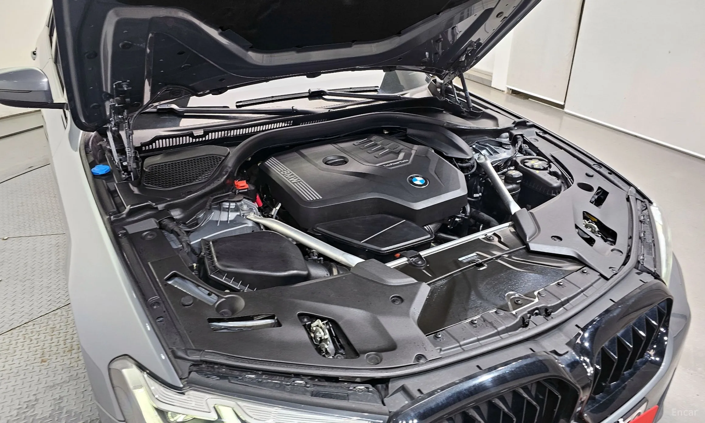 BMW 5 Series (G30) превью 6