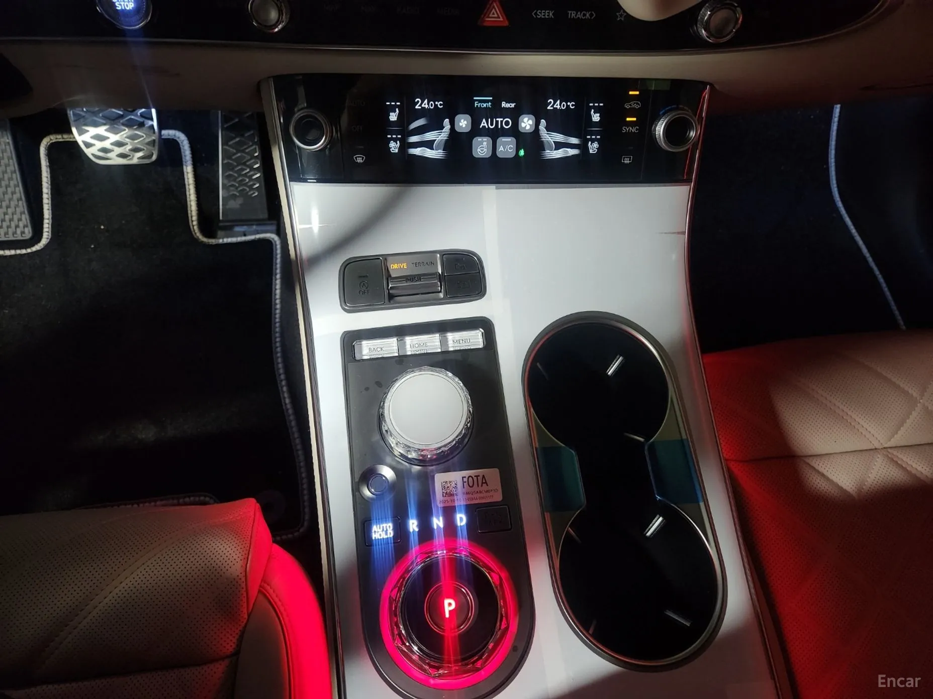 Genesis GV70 превью 10