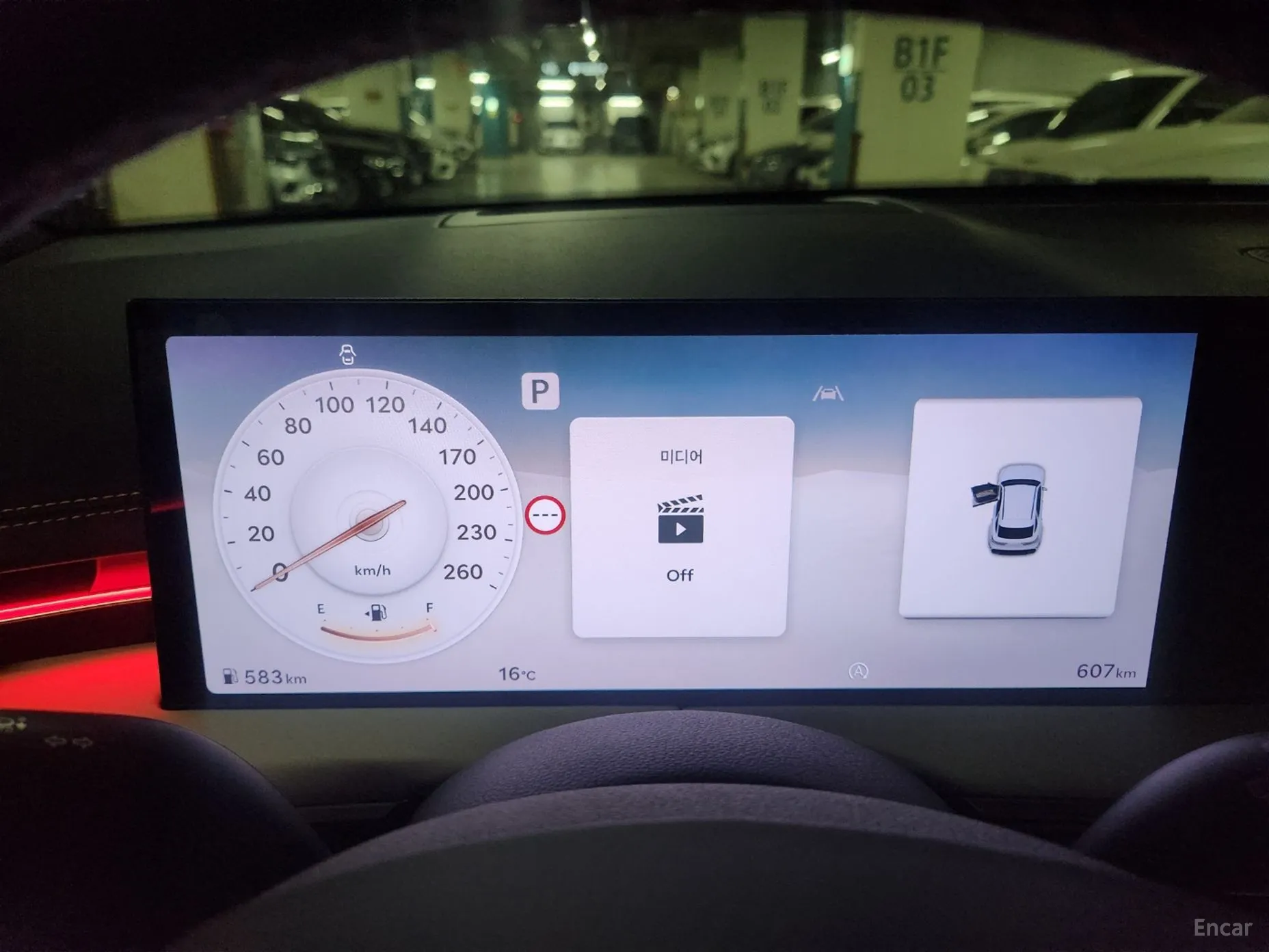 Genesis GV70 превью 12