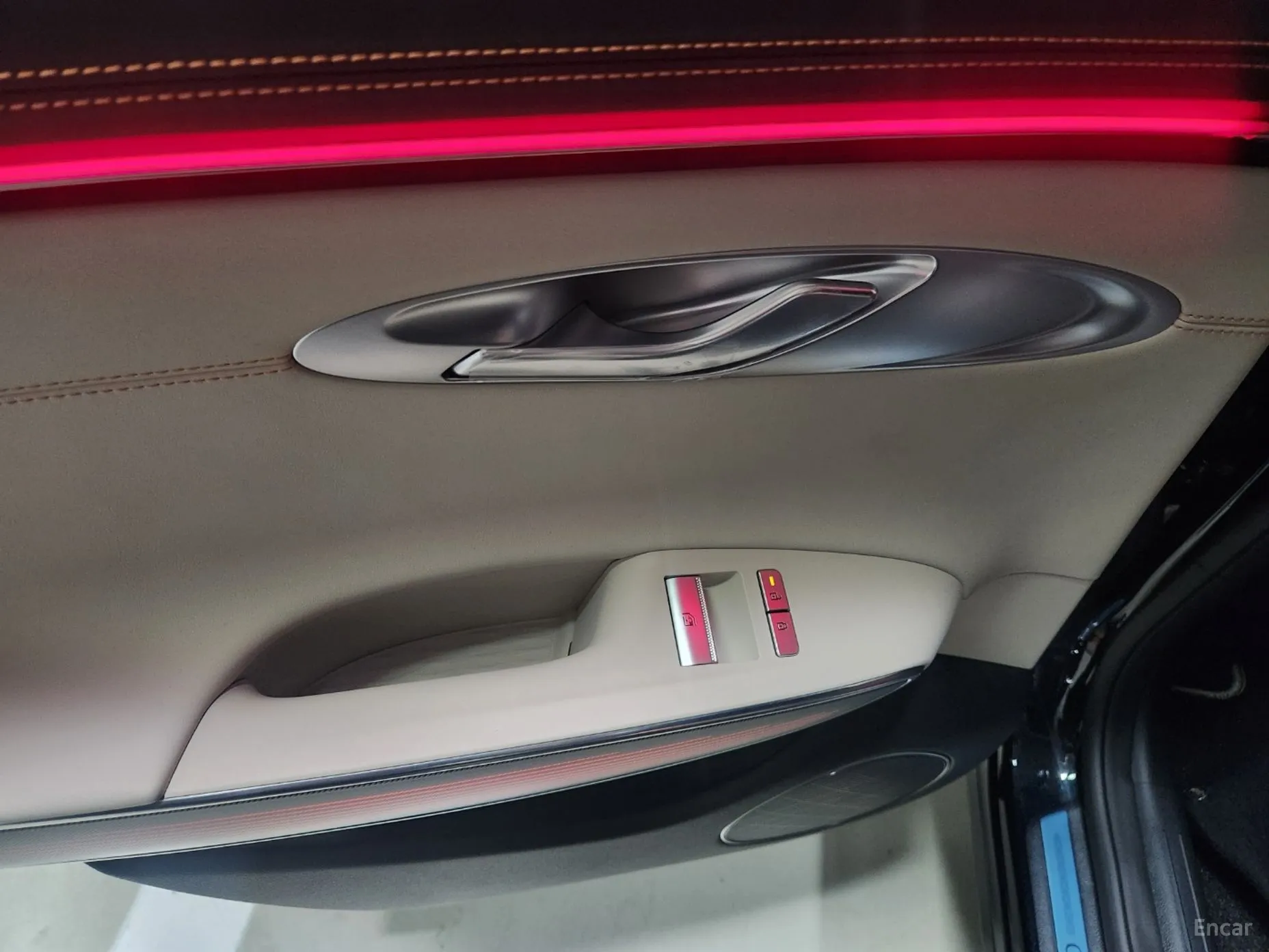 Genesis GV70 превью 16