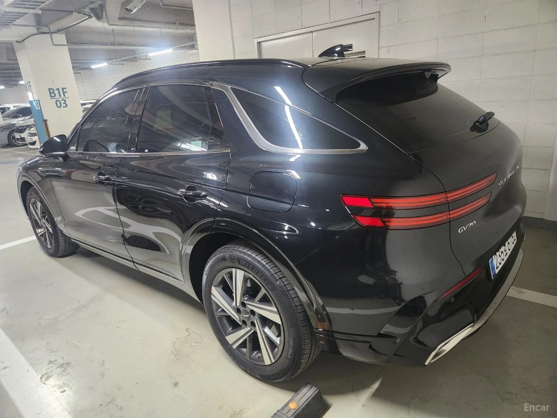 Genesis GV70 превью 3