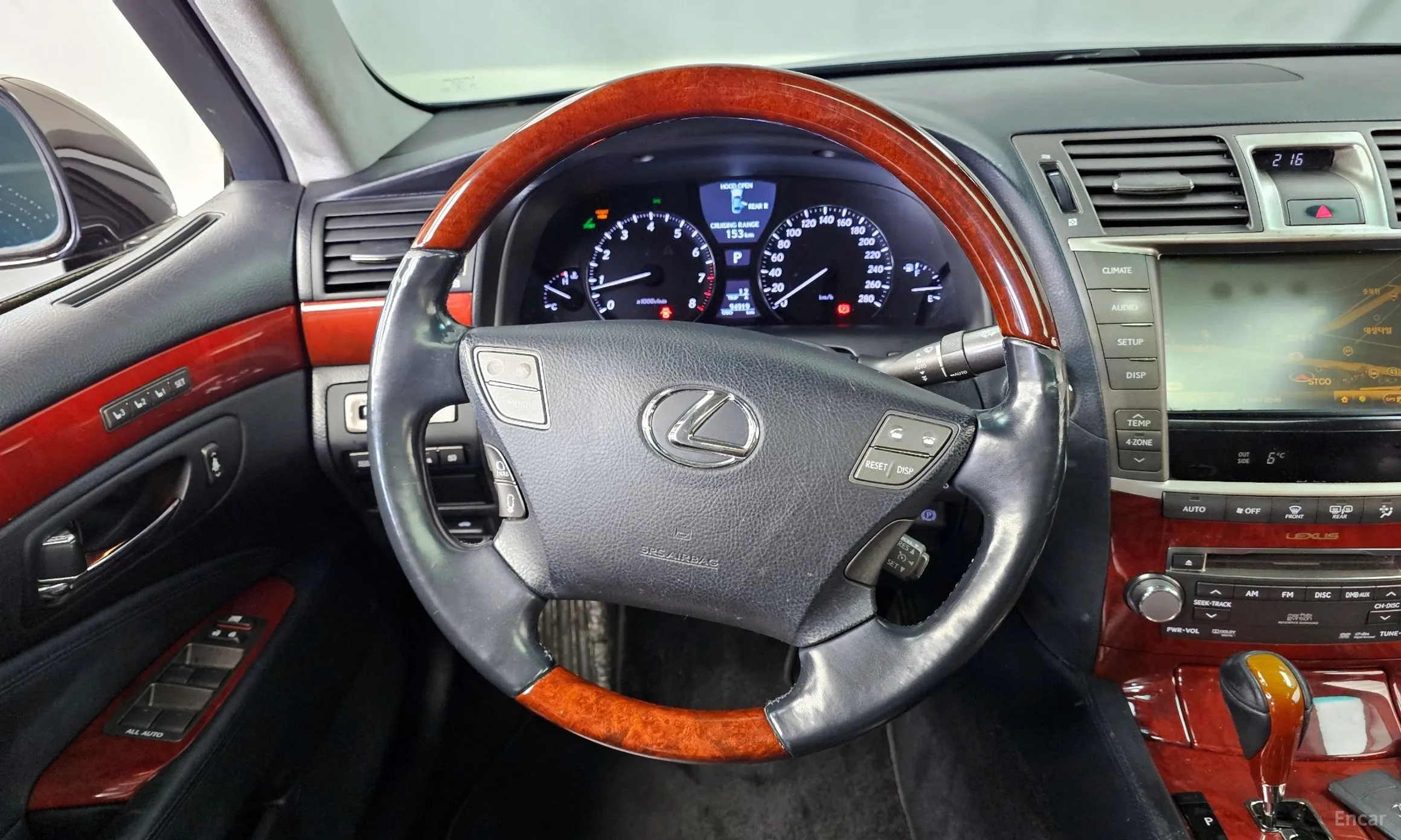 Lexus LS460L превью 13