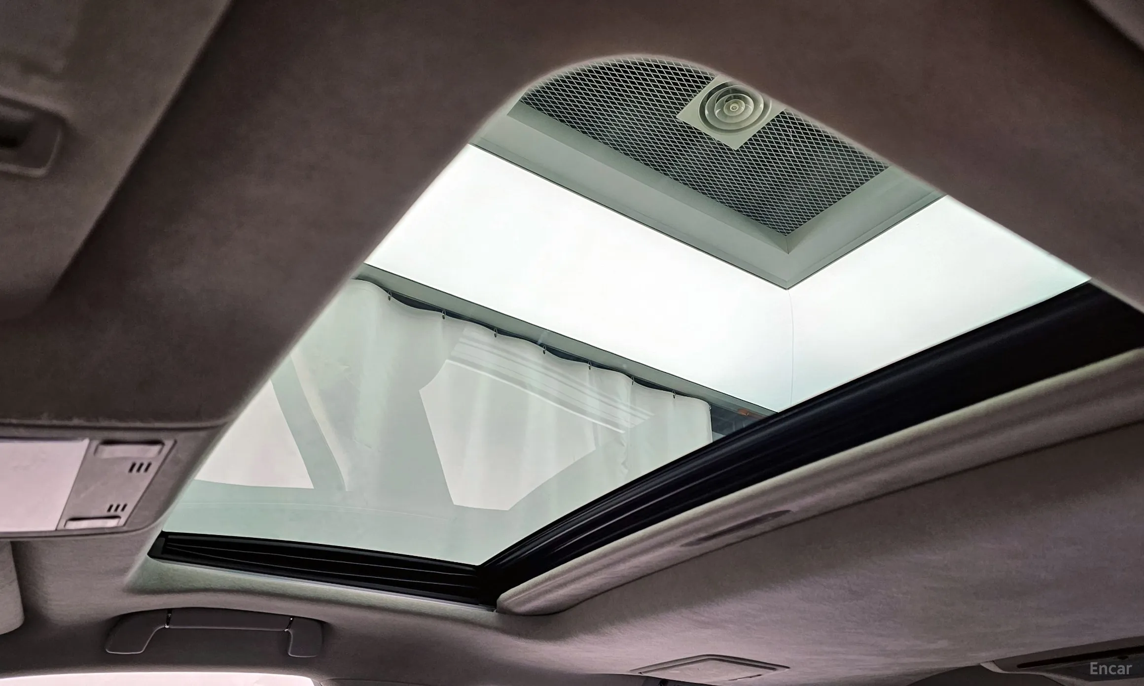 Lexus LS460L превью 19