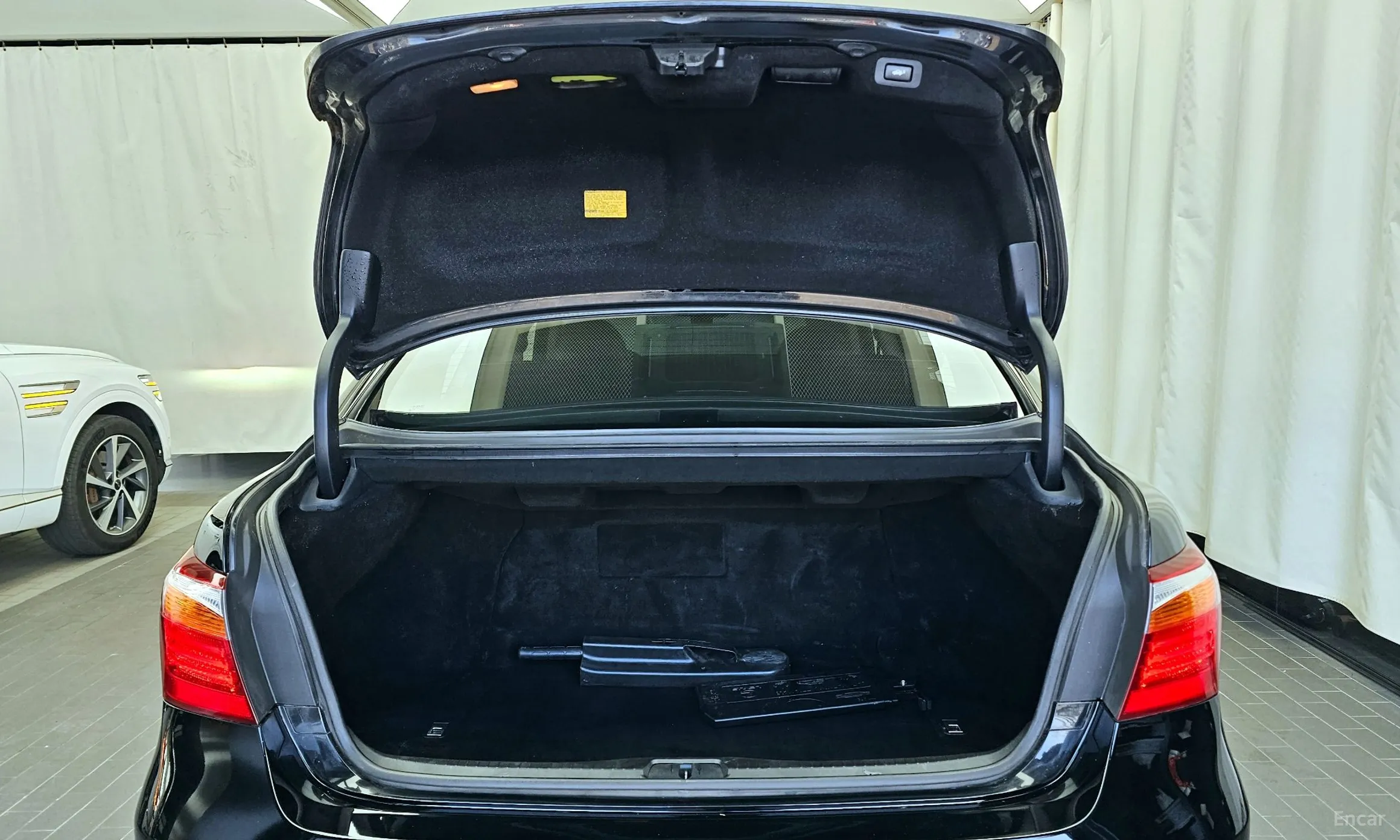 Lexus LS460L превью 20