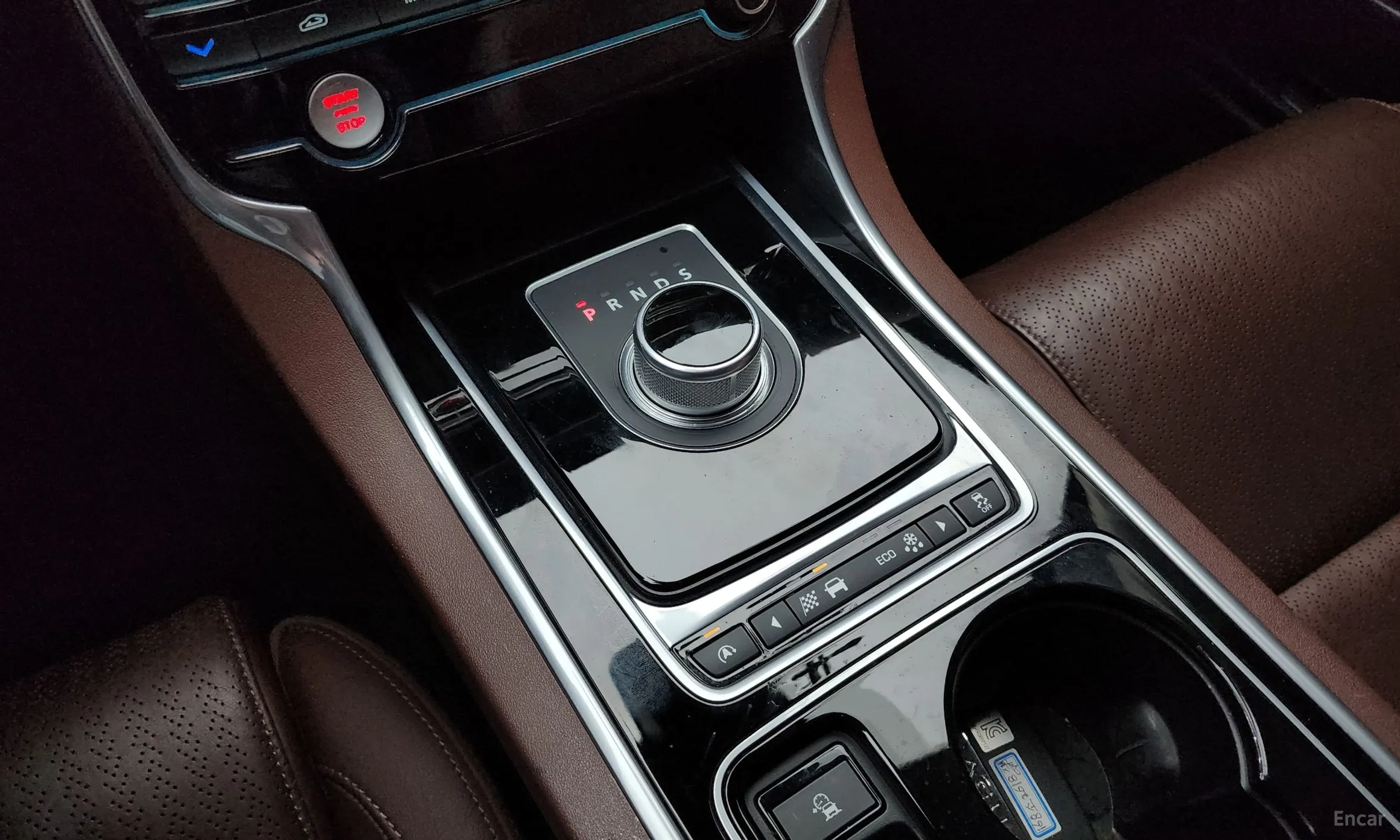 Jaguar XE превью 9