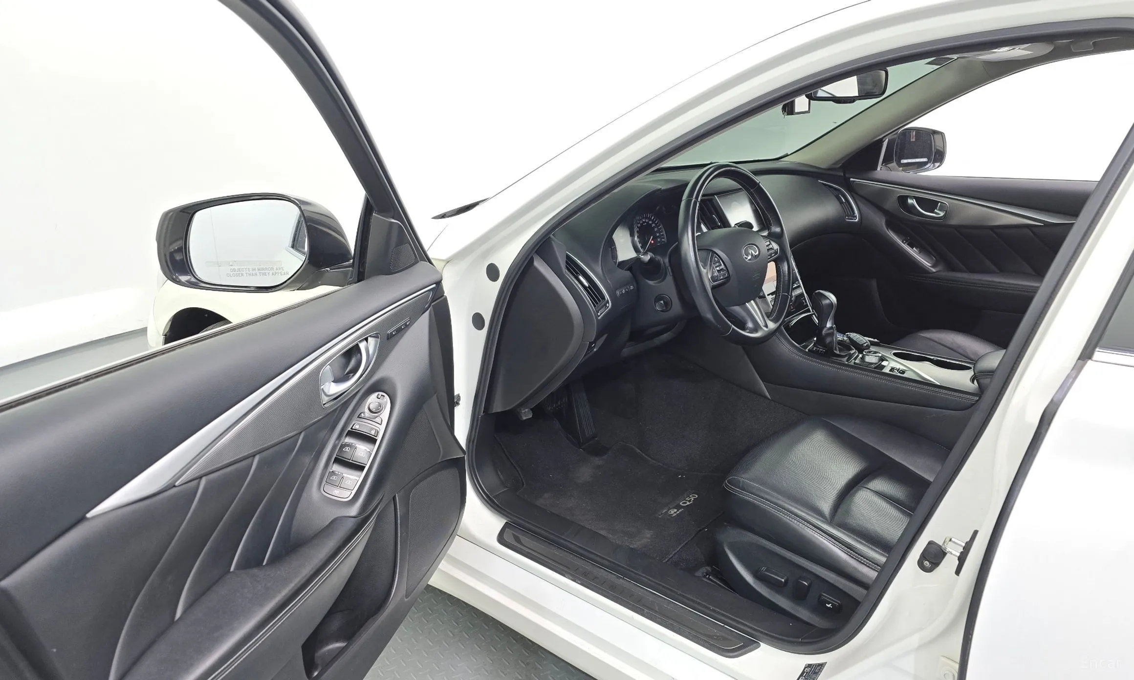 Infiniti Q50 превью 10