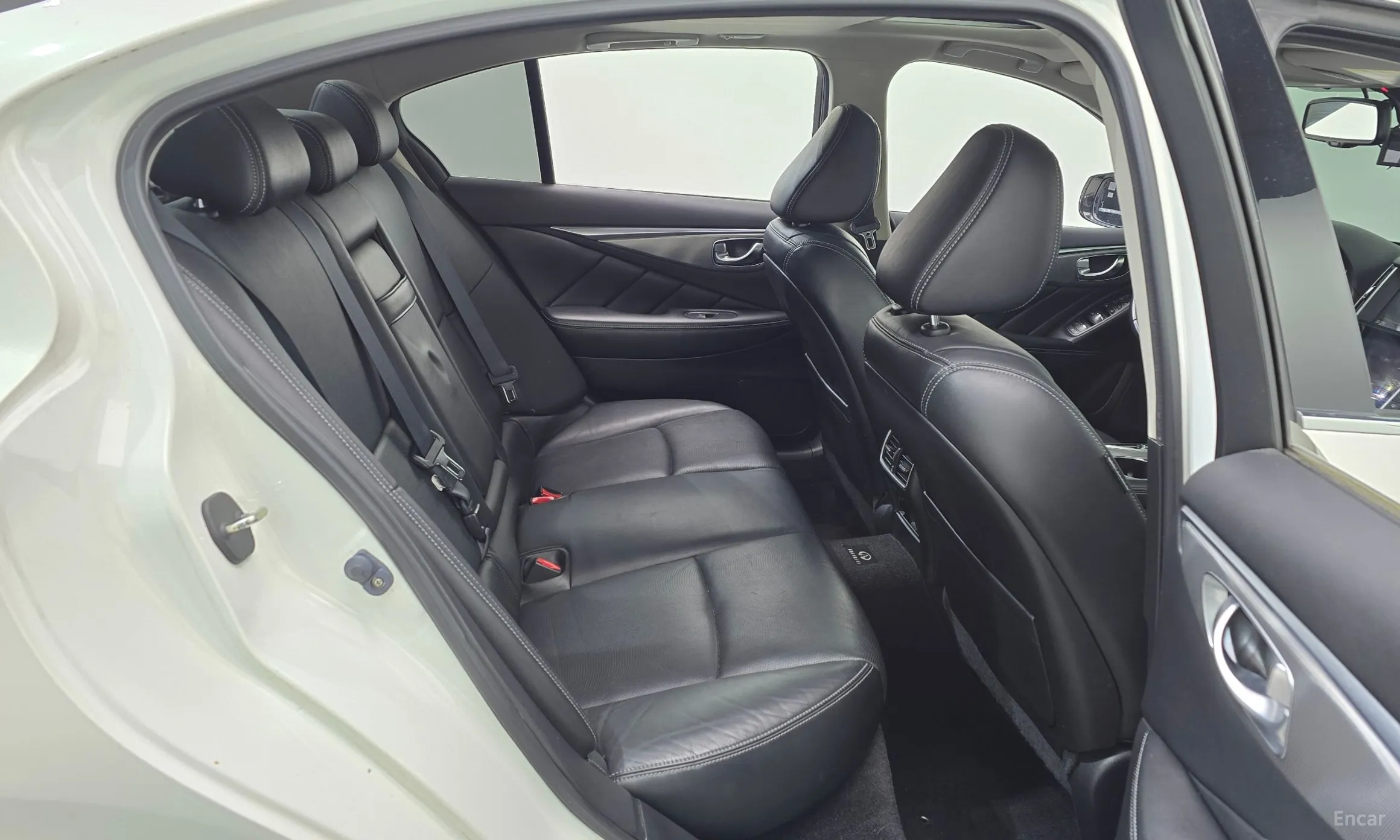 Infiniti Q50 превью 12