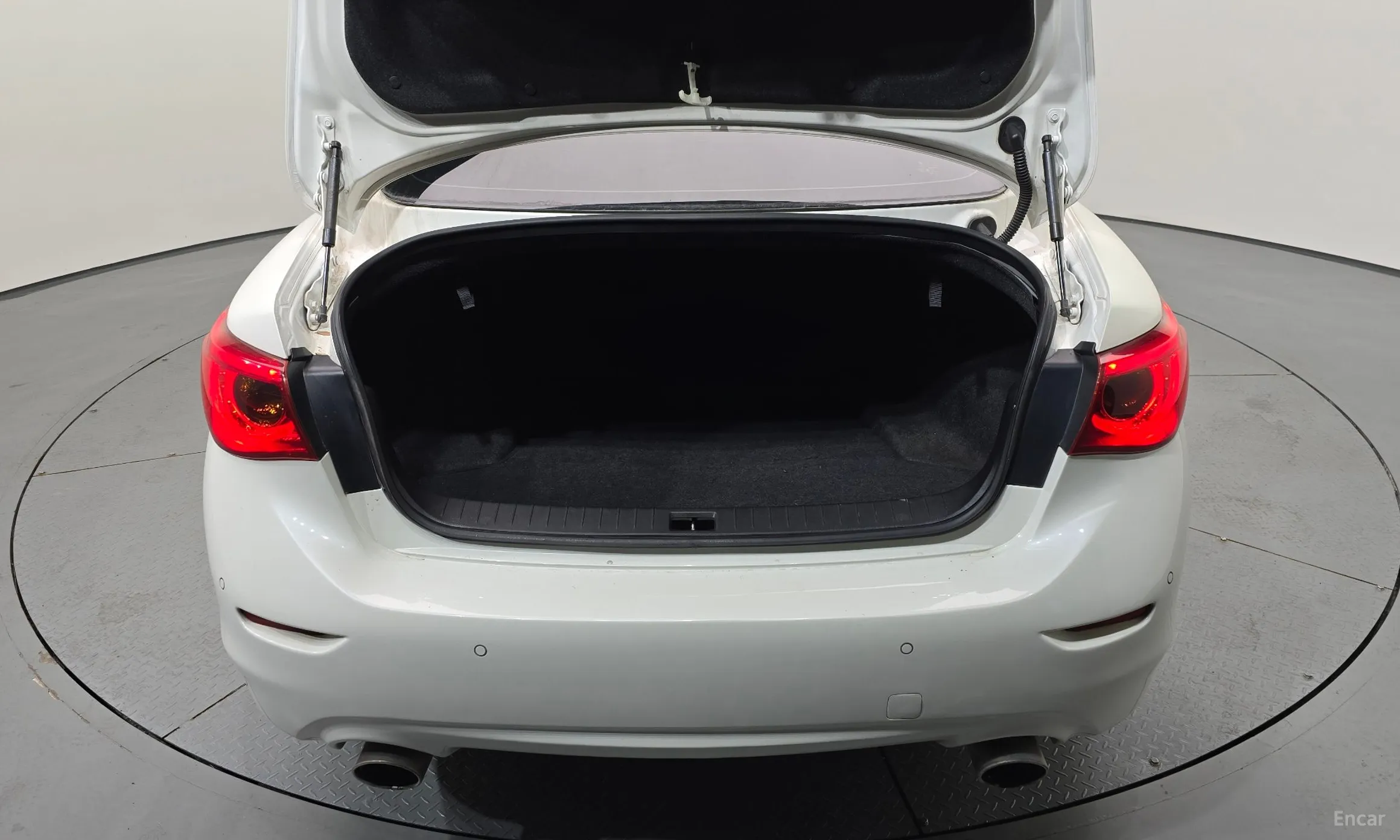 Infiniti Q50 превью 20