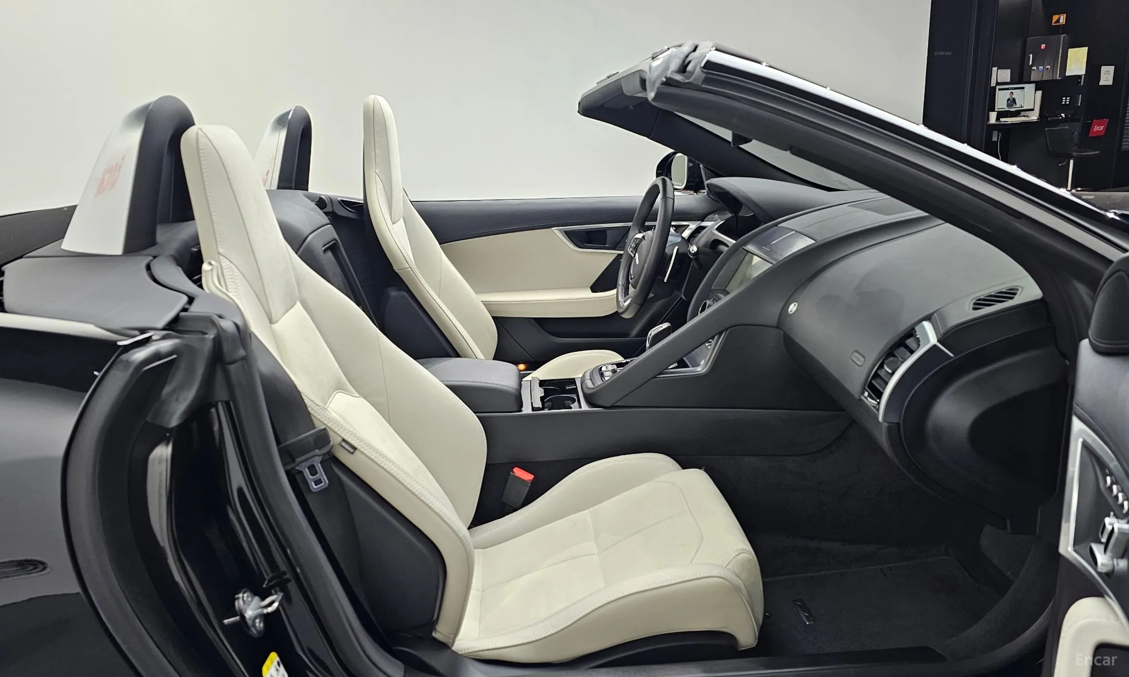 Jaguar F-TYPE превью 11