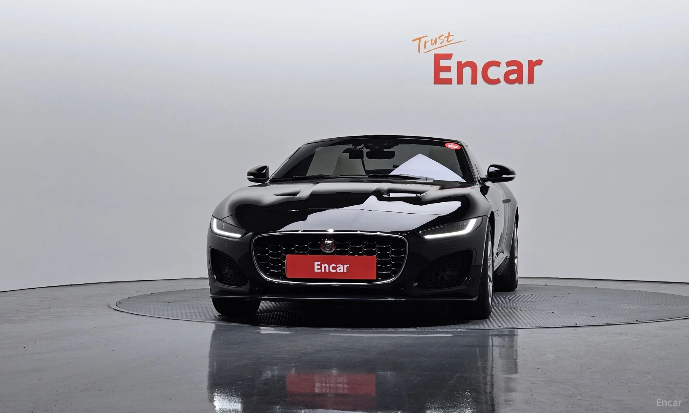 Jaguar F-TYPE превью 3