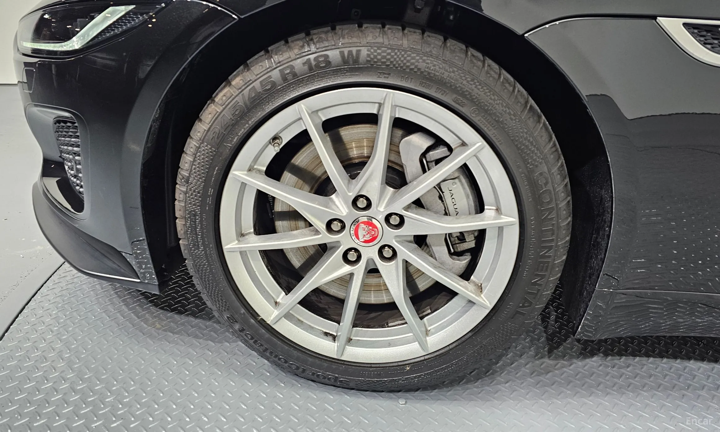 Jaguar F-TYPE превью 5
